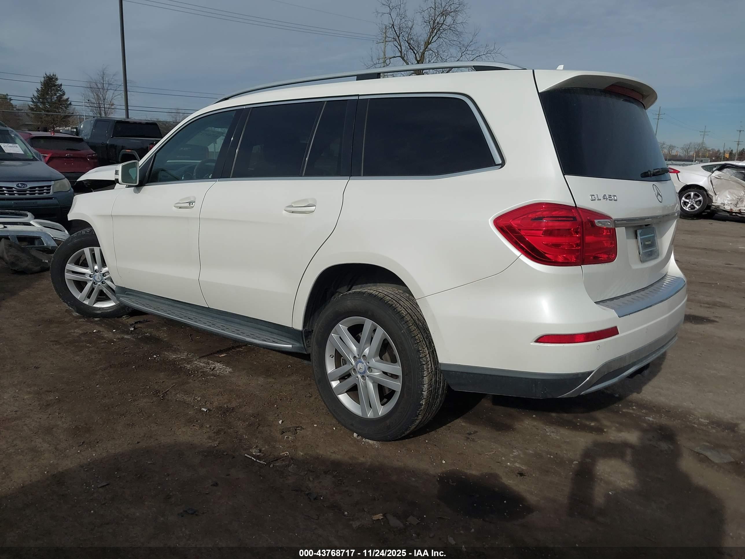 MERCEDES-BENZ GL image 3