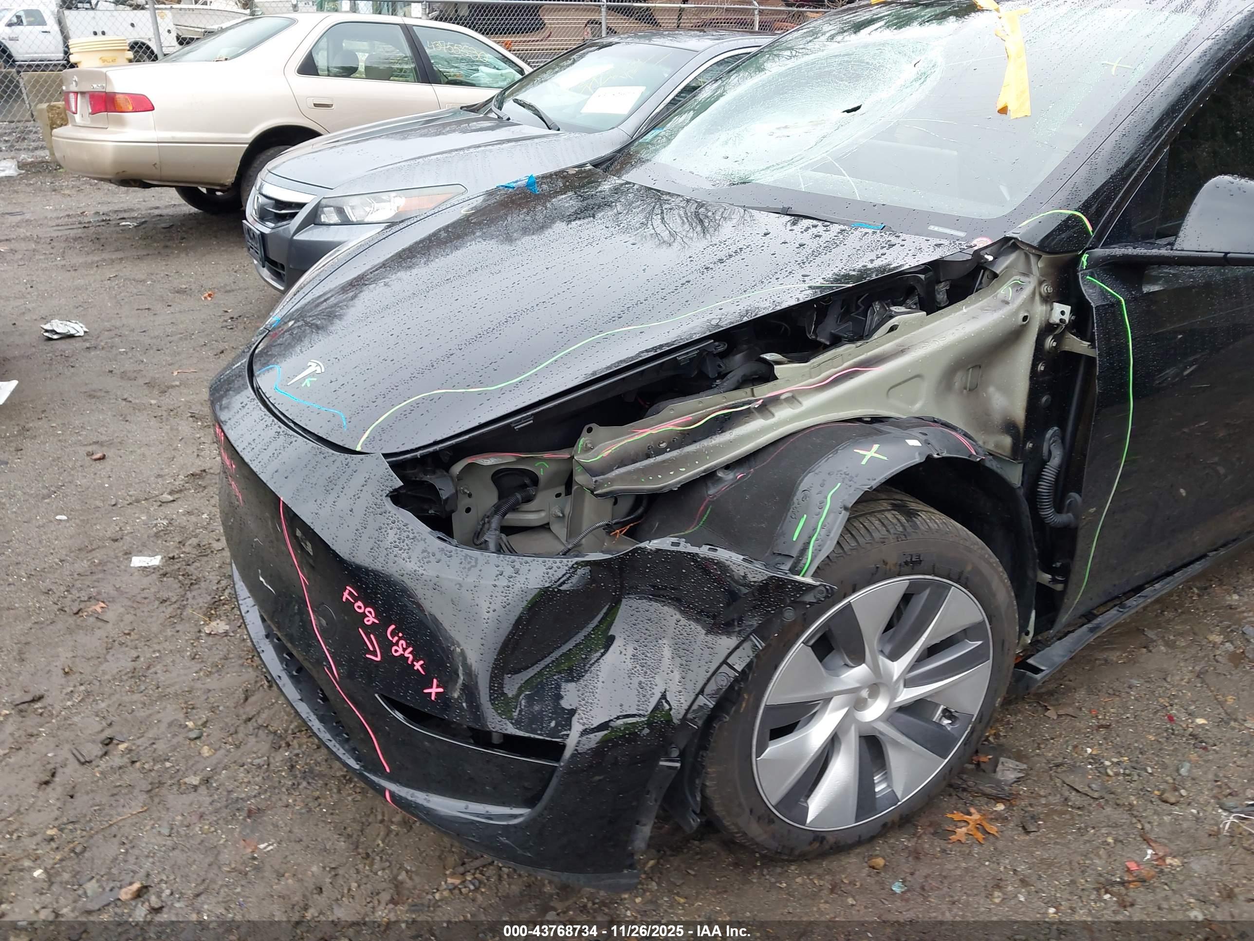 TESLA MODEL image 6