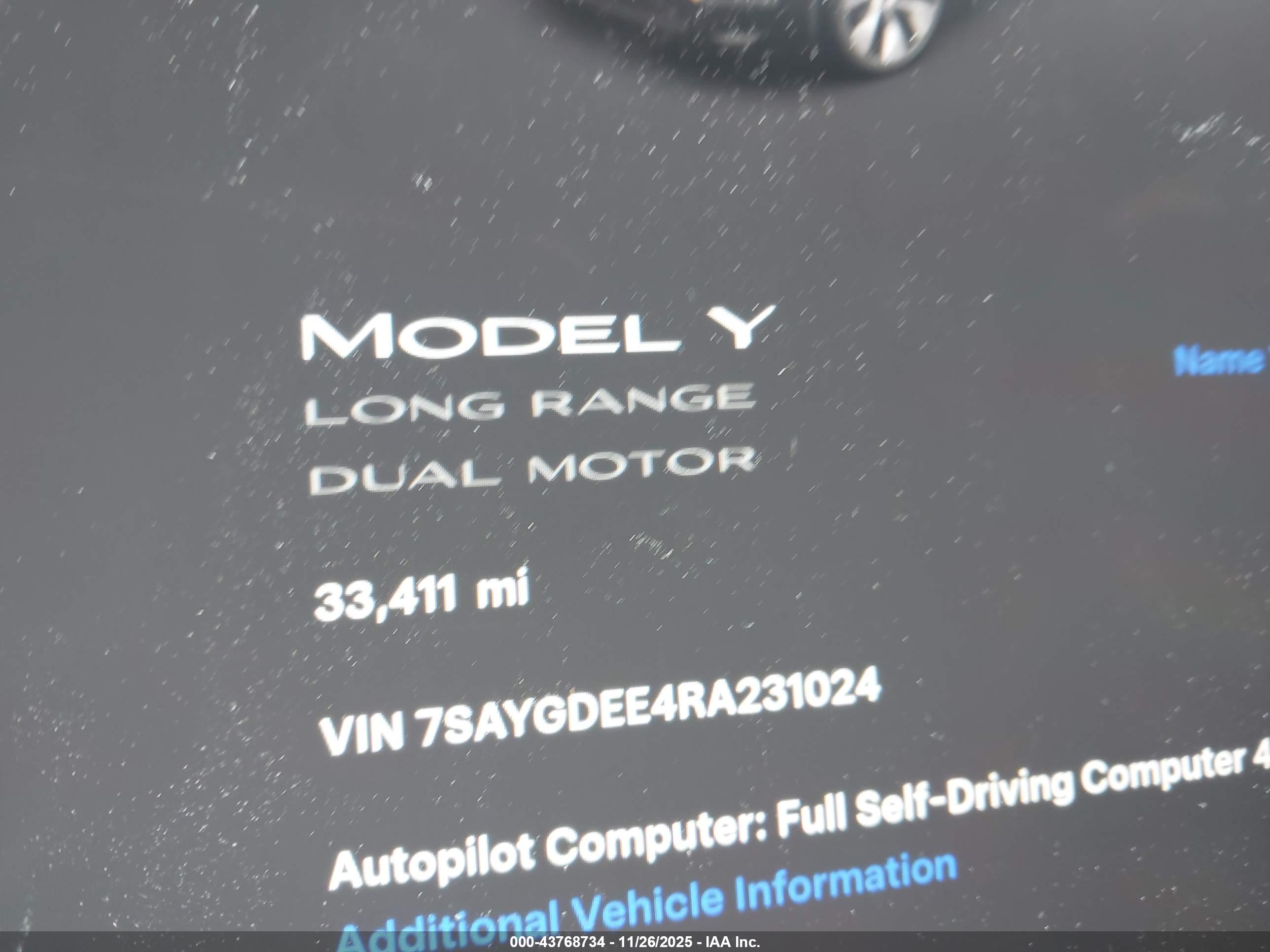 TESLA MODEL image 7