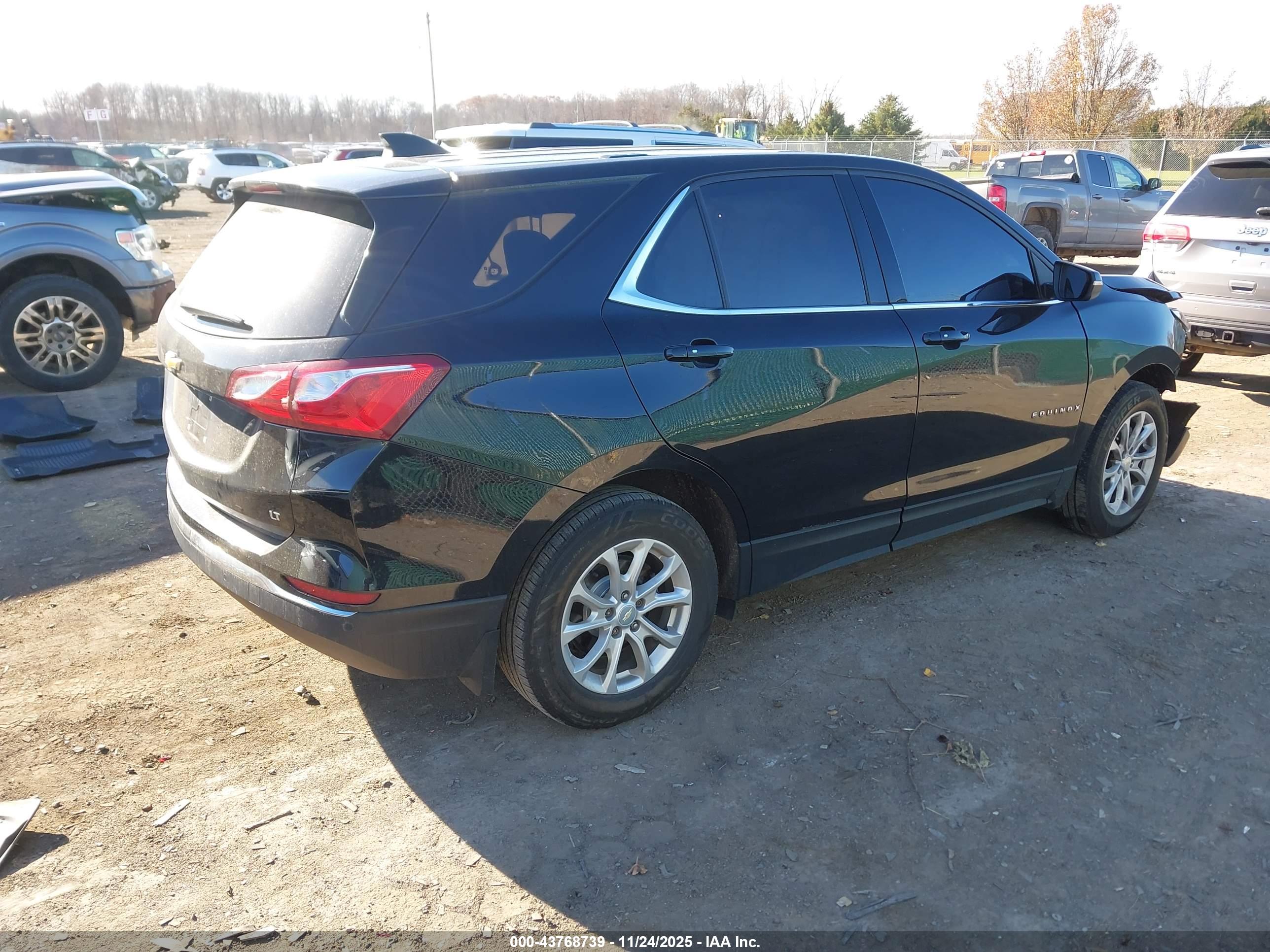 CHEVROLET EQUINOX image 4