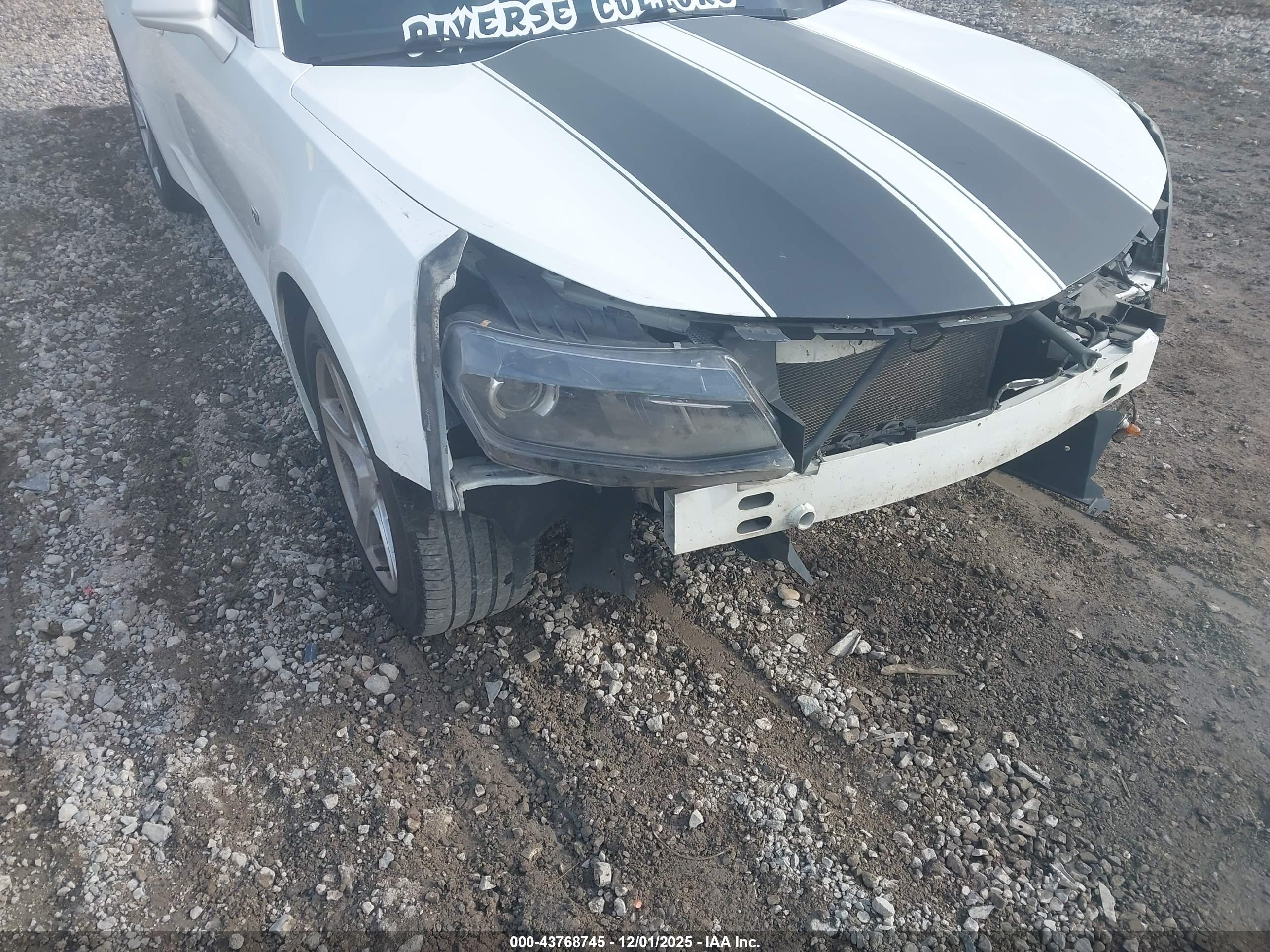 CHEVROLET CAMARO image 6