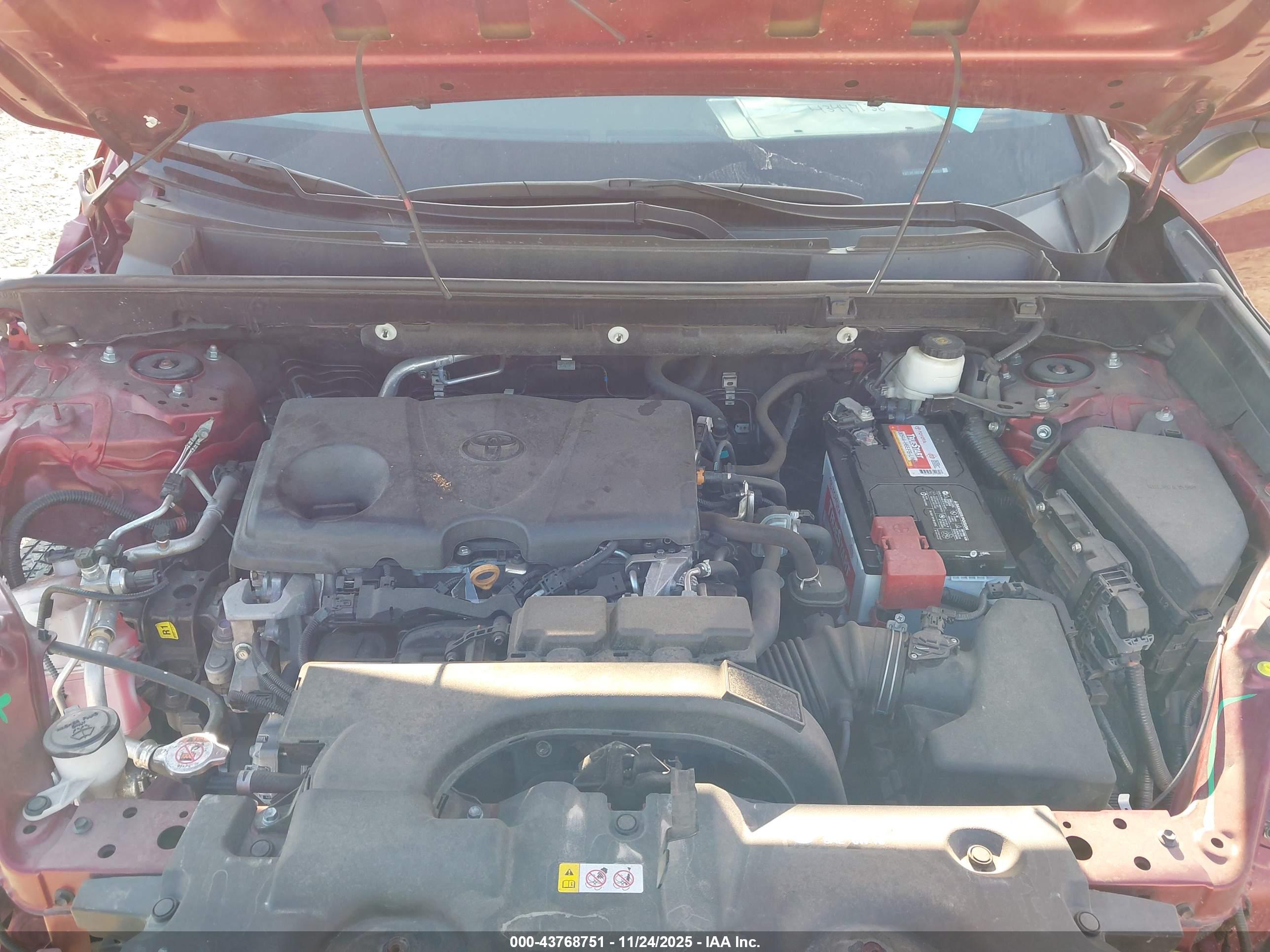 TOYOTA RAV4 image 10