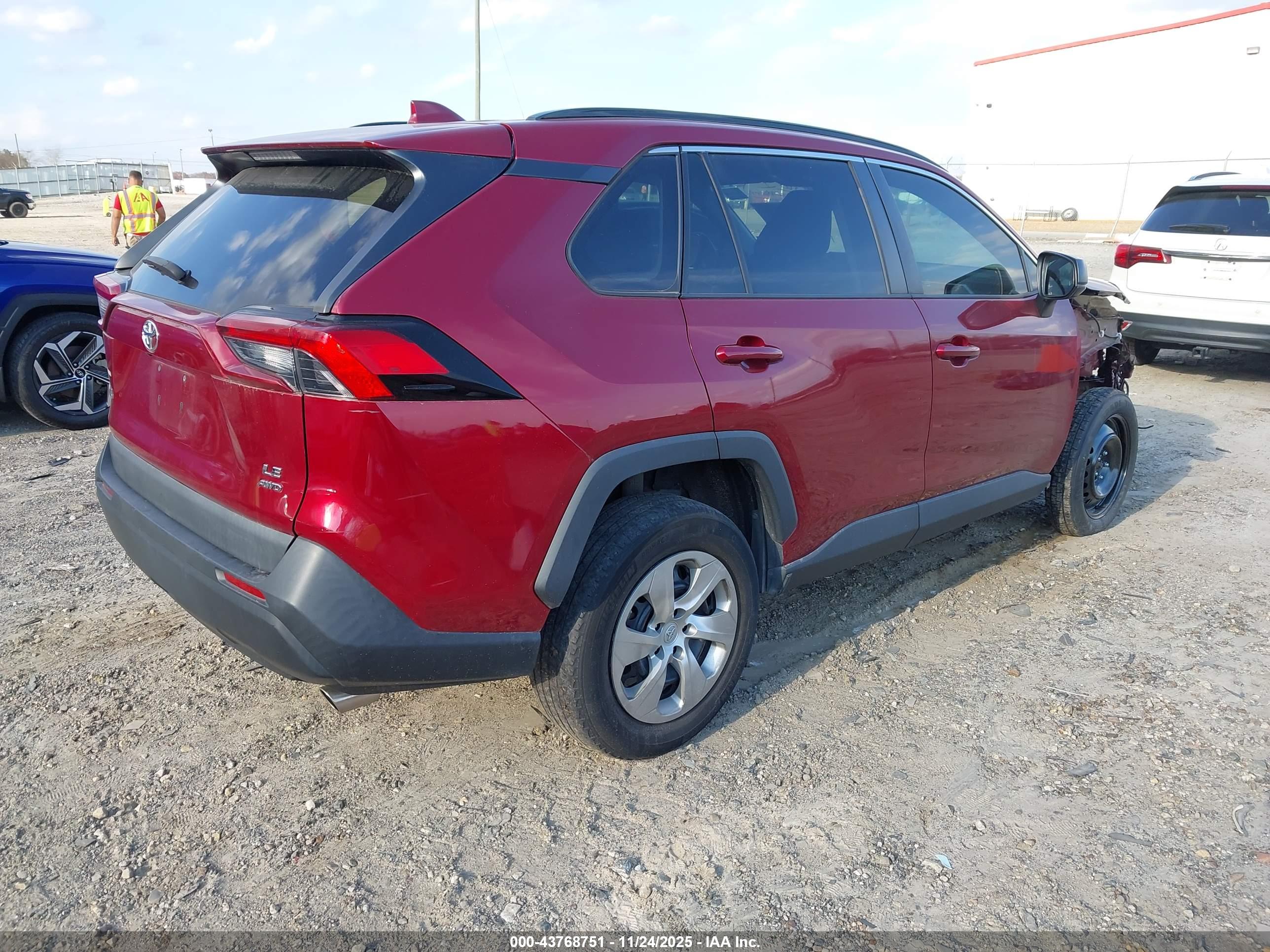 TOYOTA RAV4 image 4