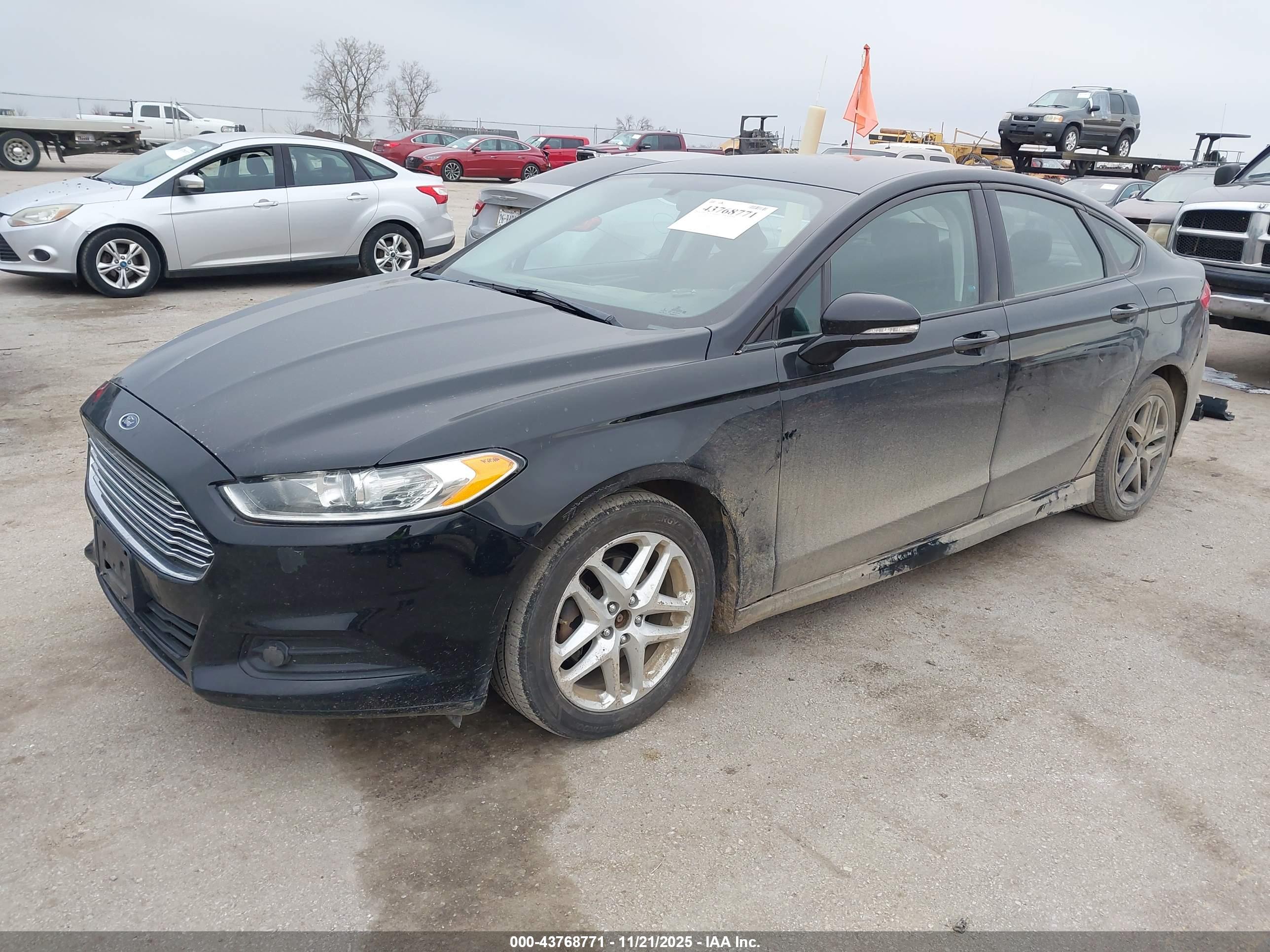 FORD FUSION image 2