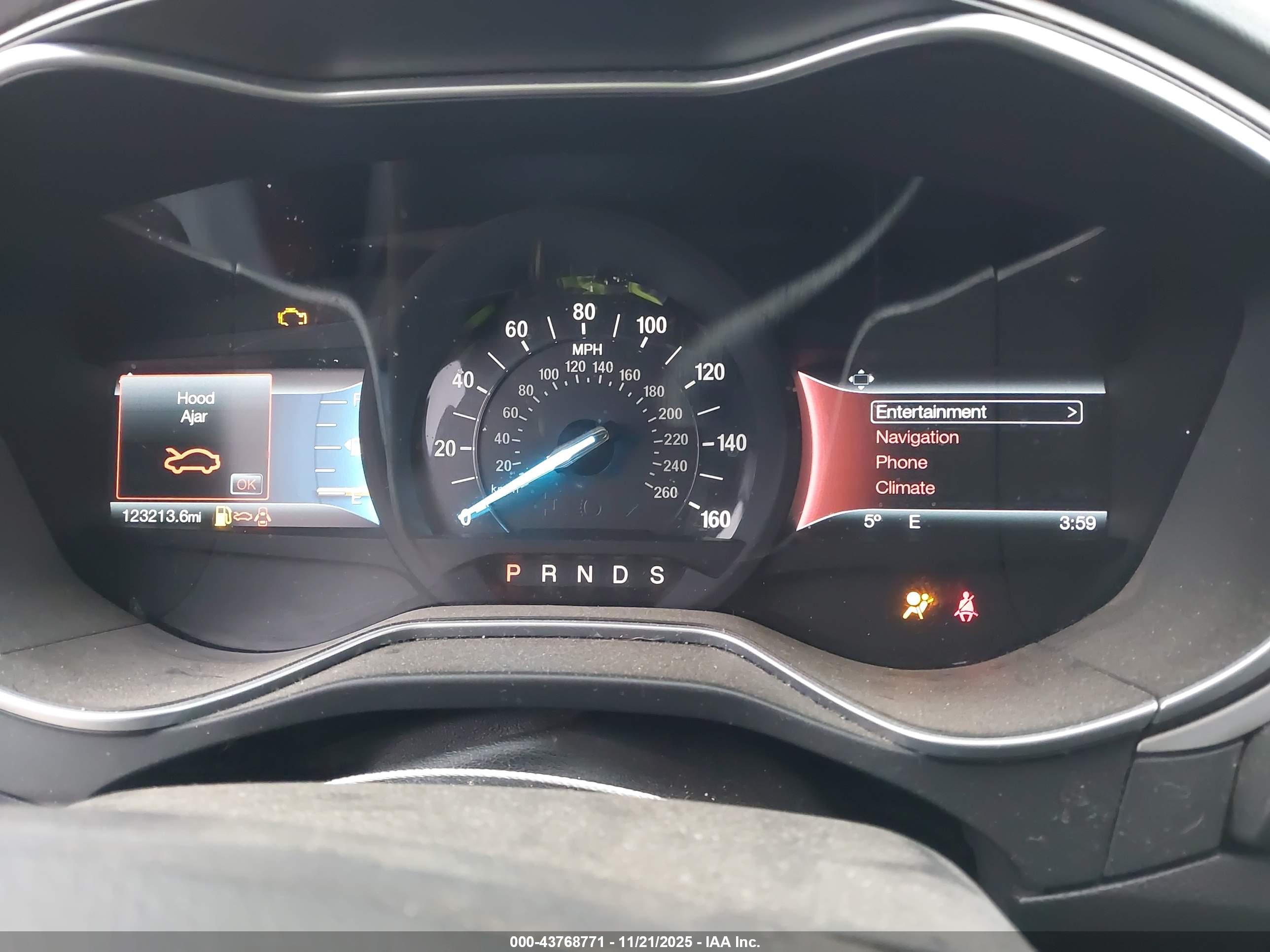 FORD FUSION image 7