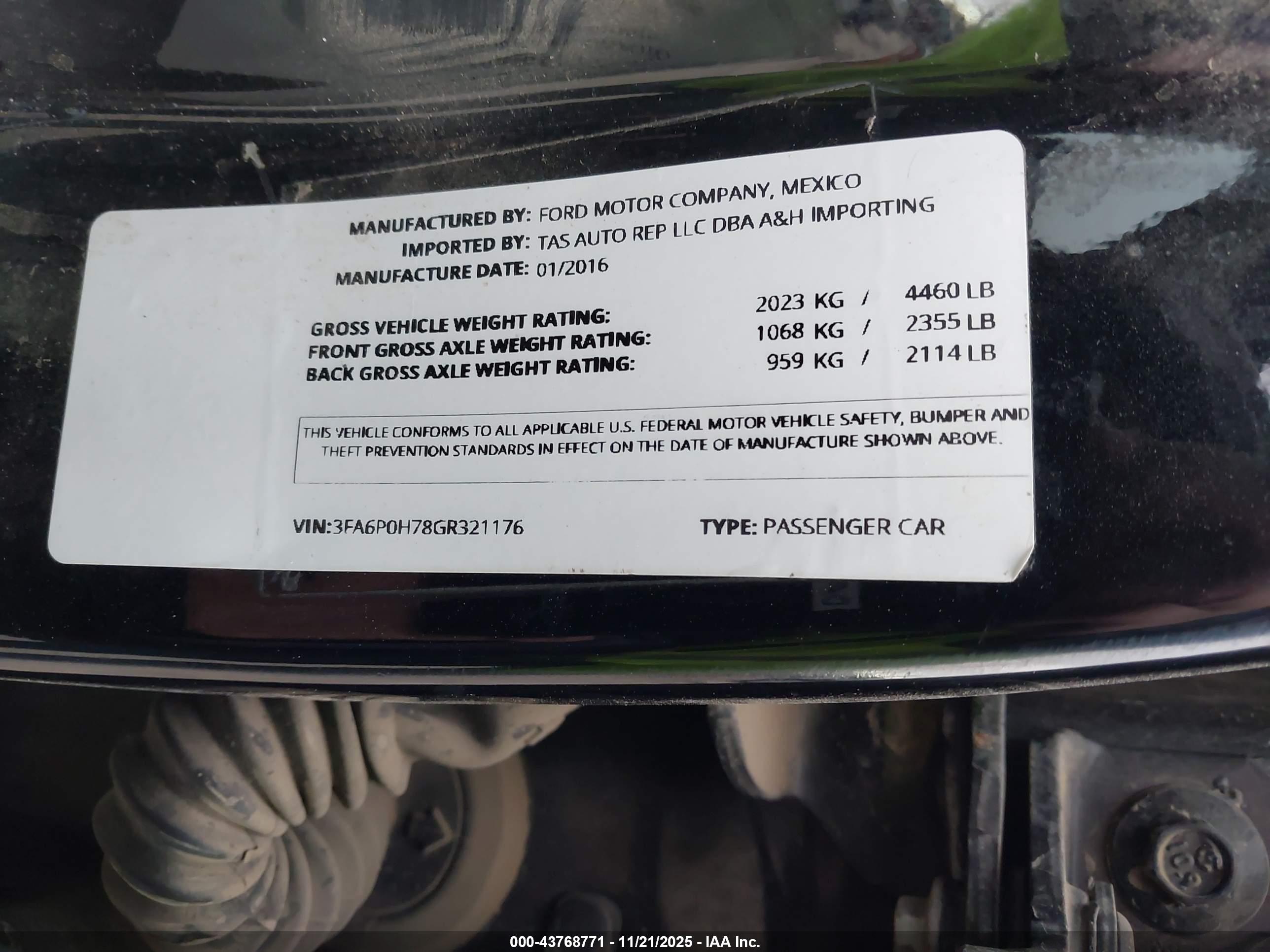 FORD FUSION image 9