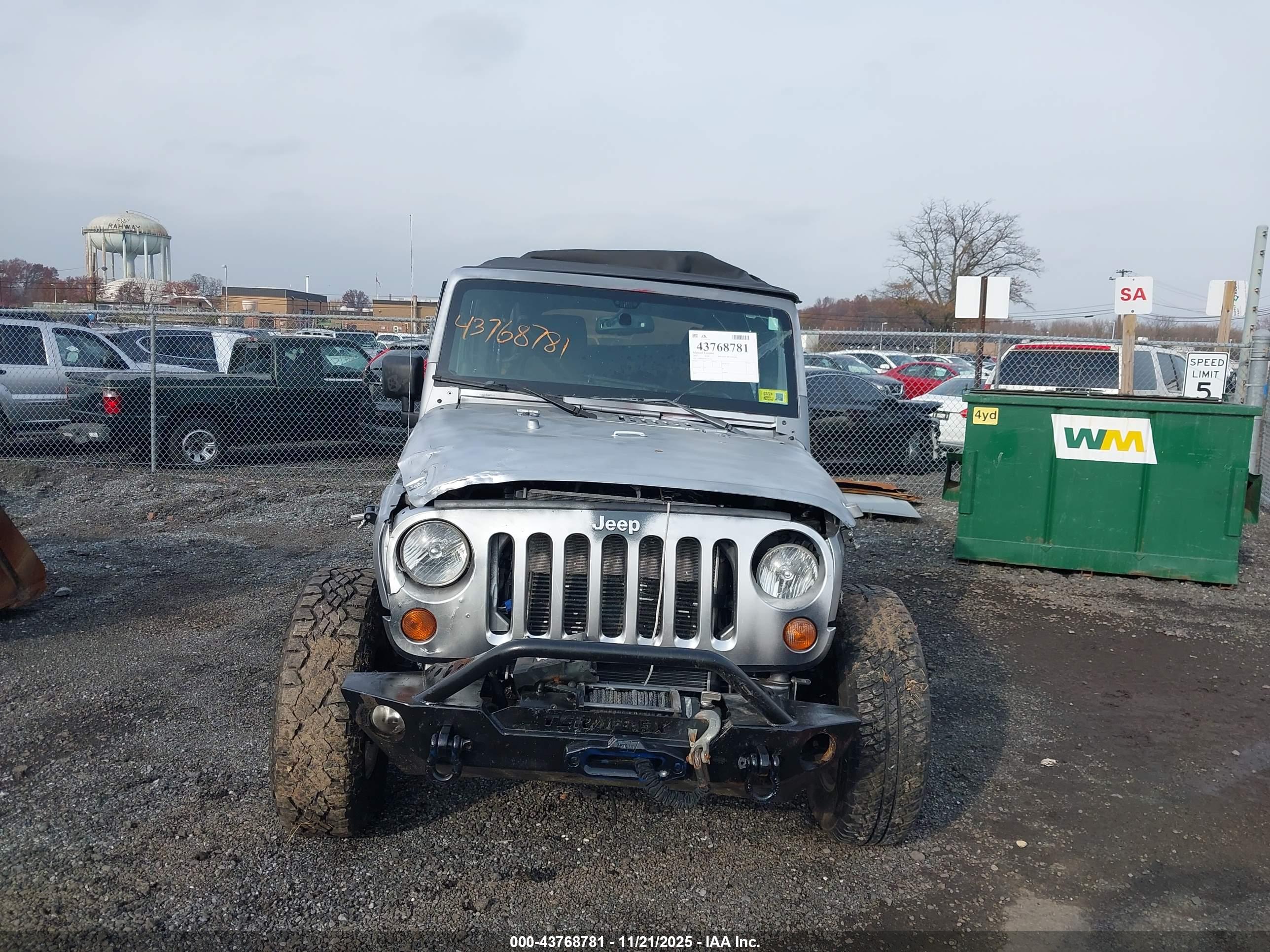 JEEP WRANGLER image 6
