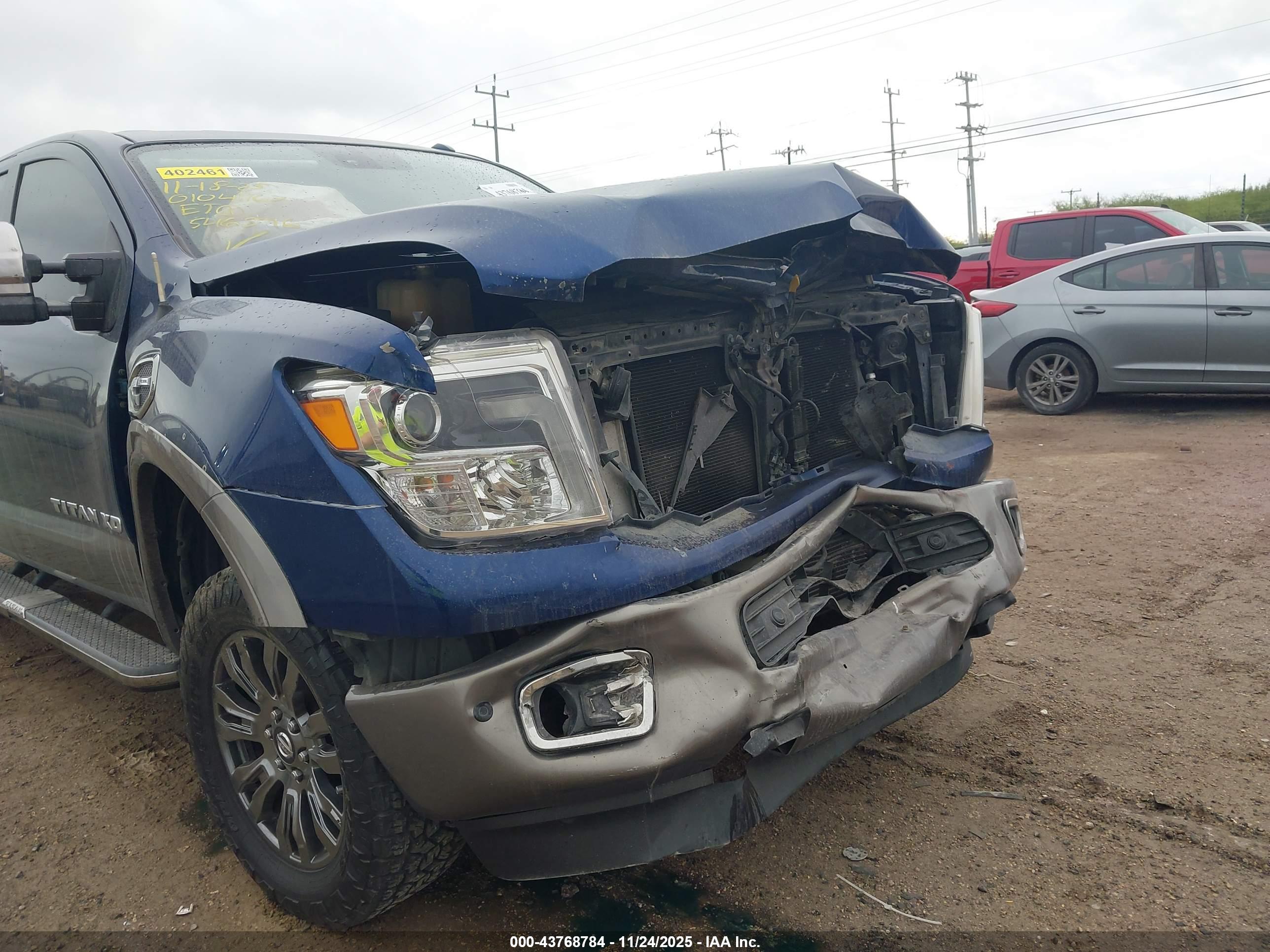 NISSAN TITAN image 6
