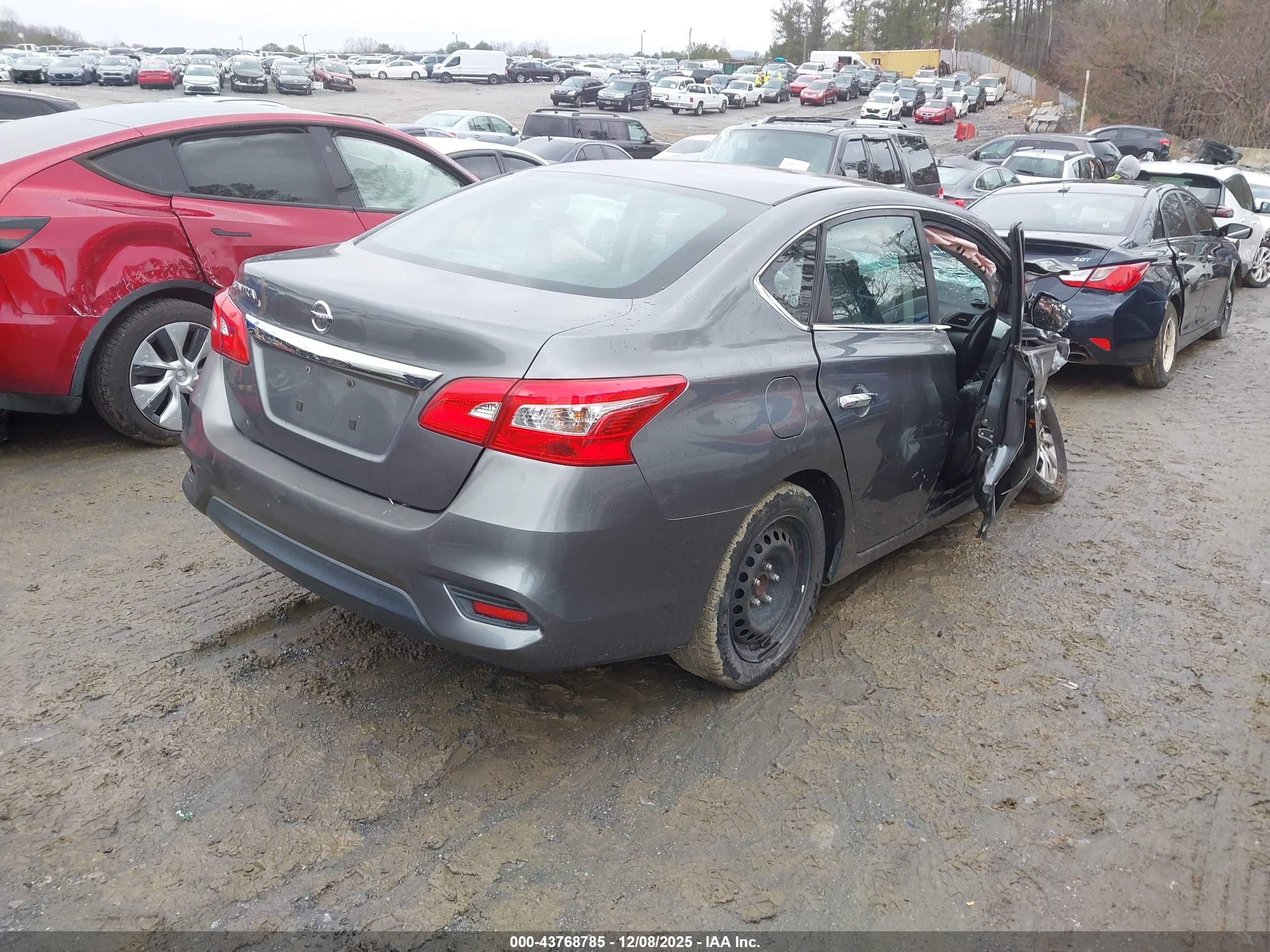 NISSAN SENTRA image 4