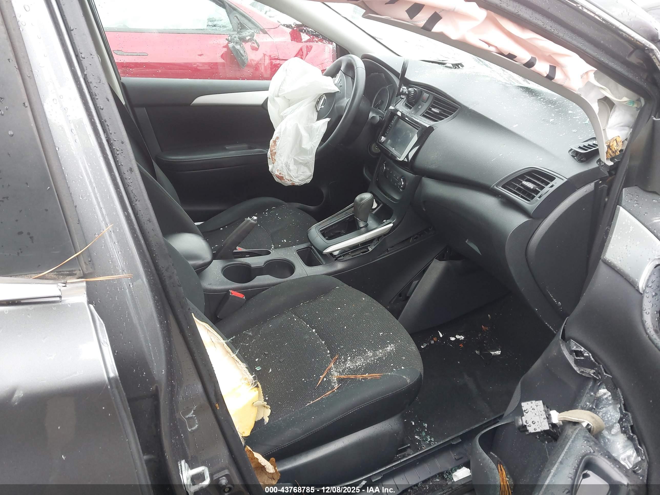 NISSAN SENTRA image 5