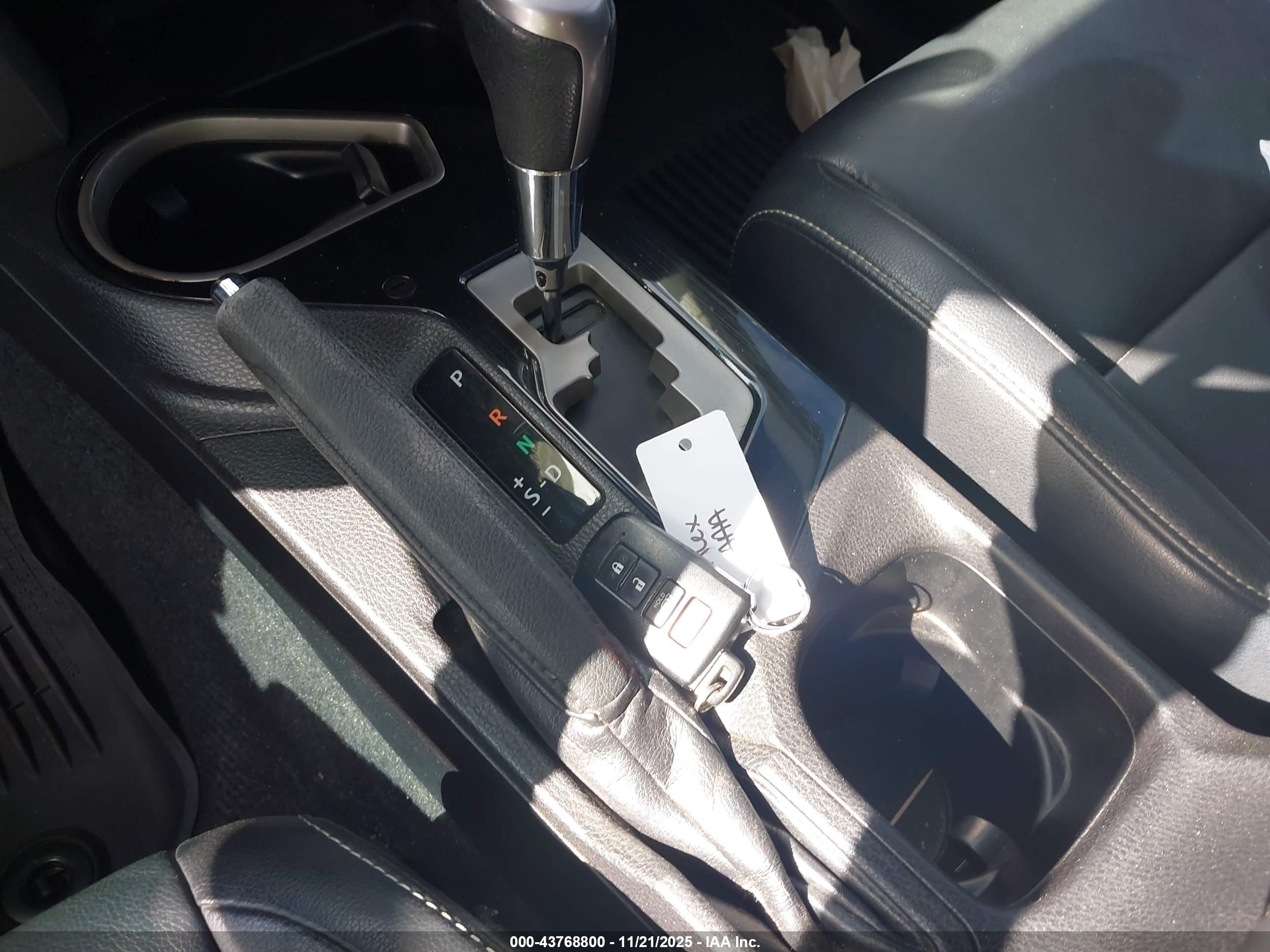 TOYOTA RAV4 image 11