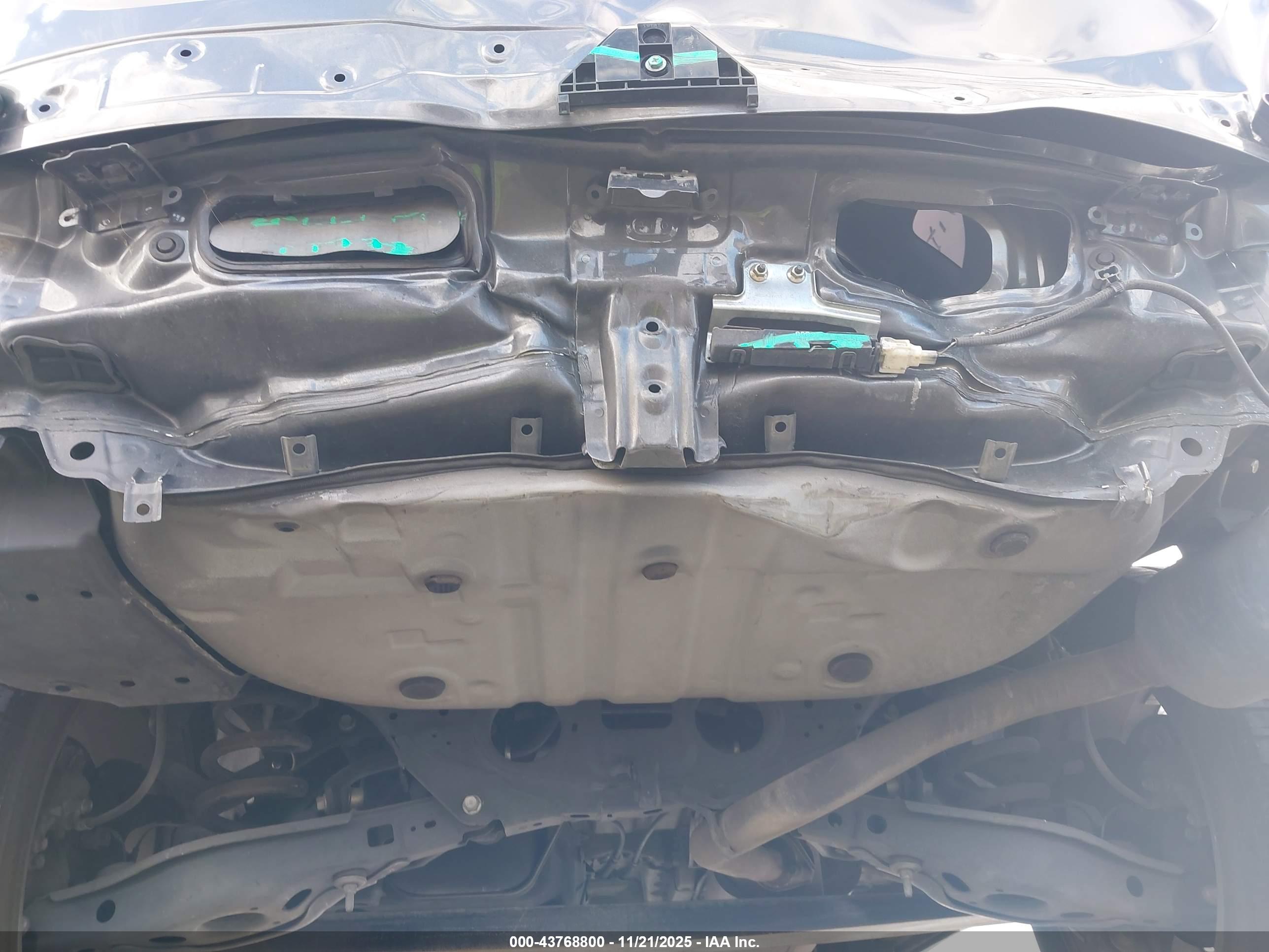 TOYOTA RAV4 image 6
