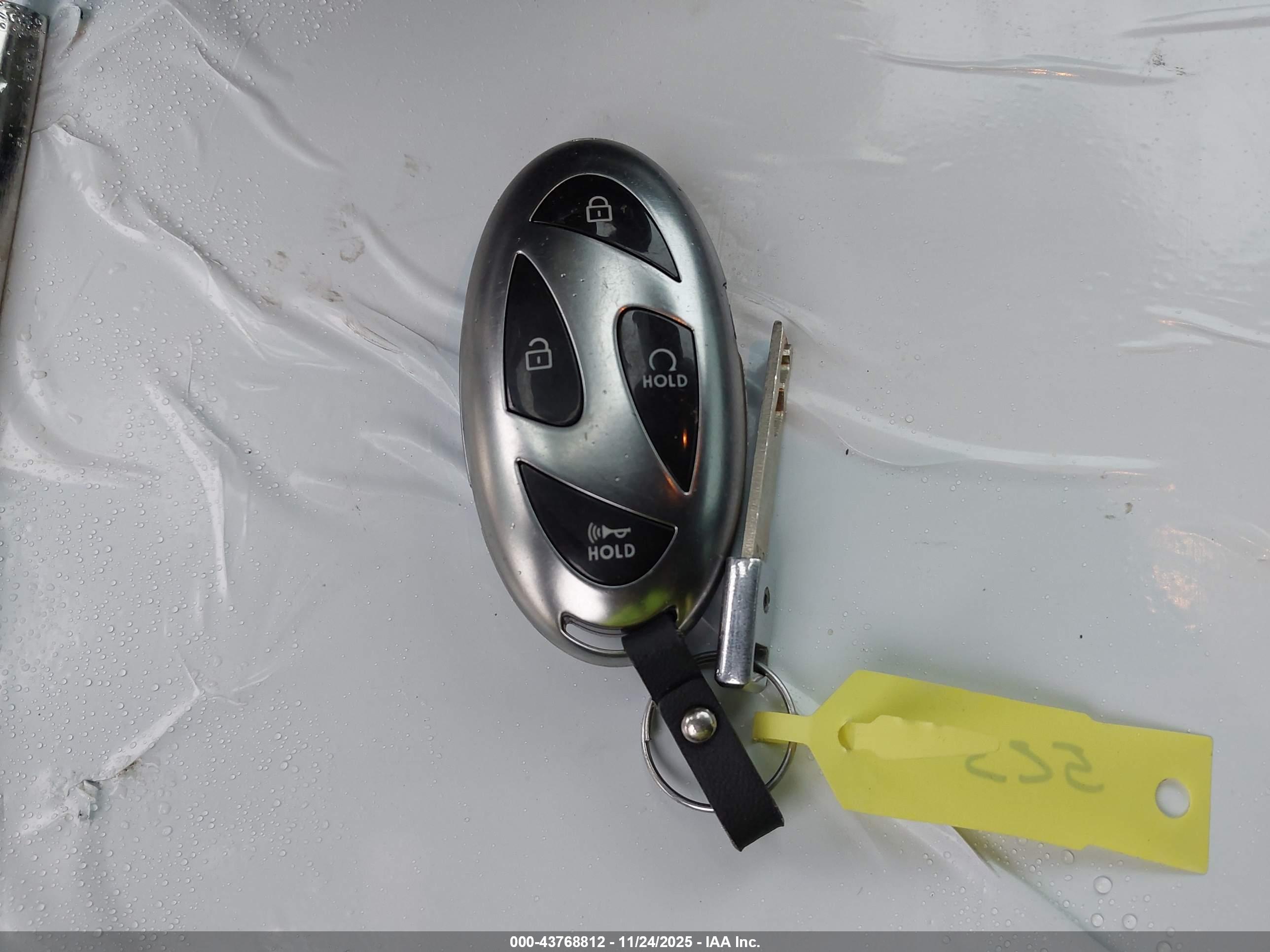 HYUNDAI ELANTRA image 11