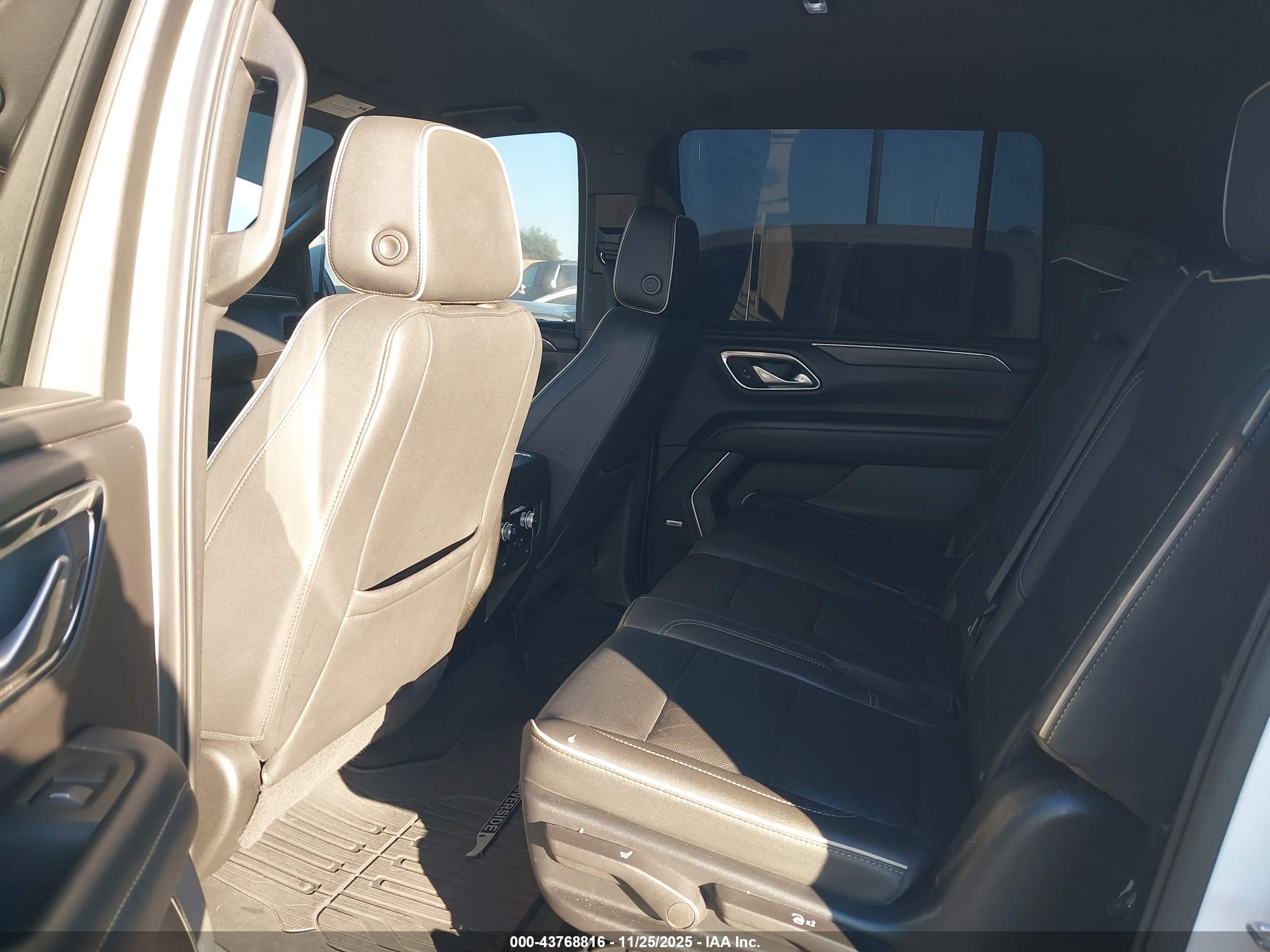 GMC YUKON image 8