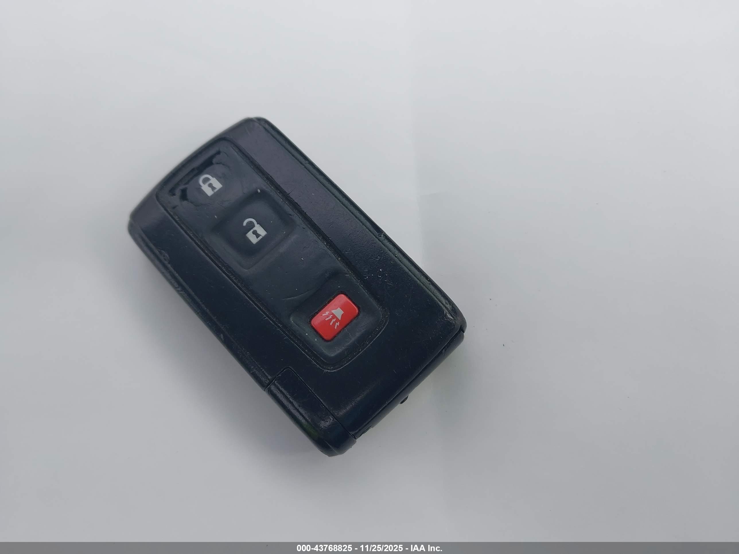 TOYOTA PRIUS image 11