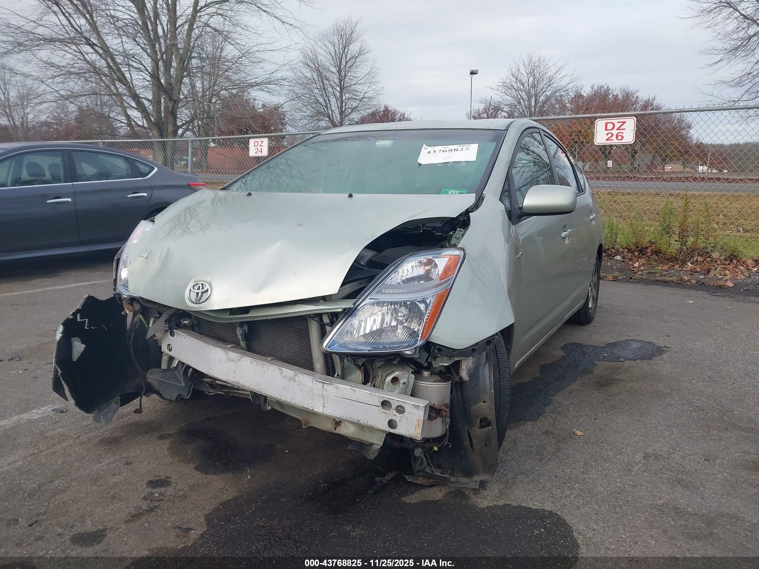 TOYOTA PRIUS image 2