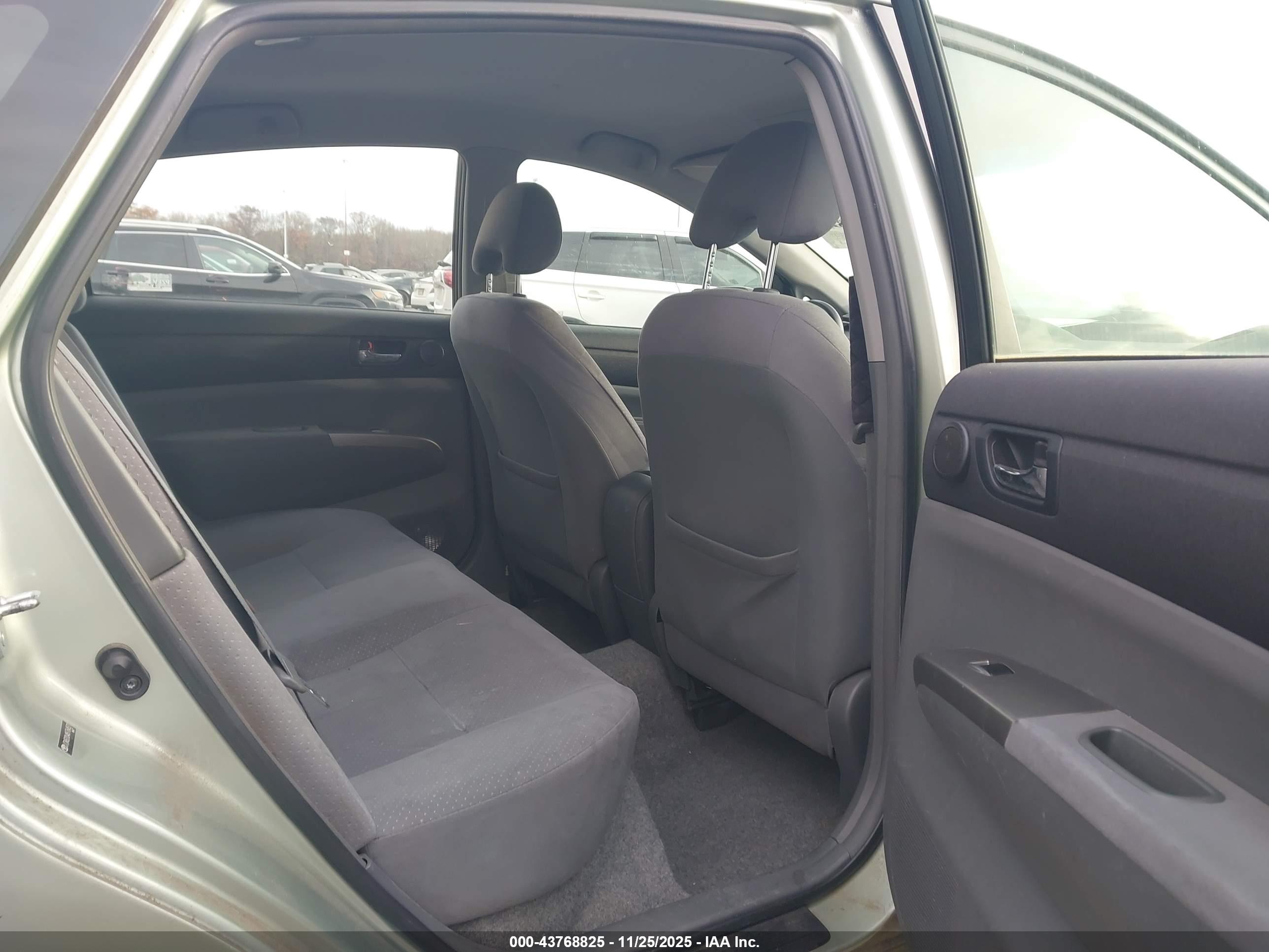 TOYOTA PRIUS image 8