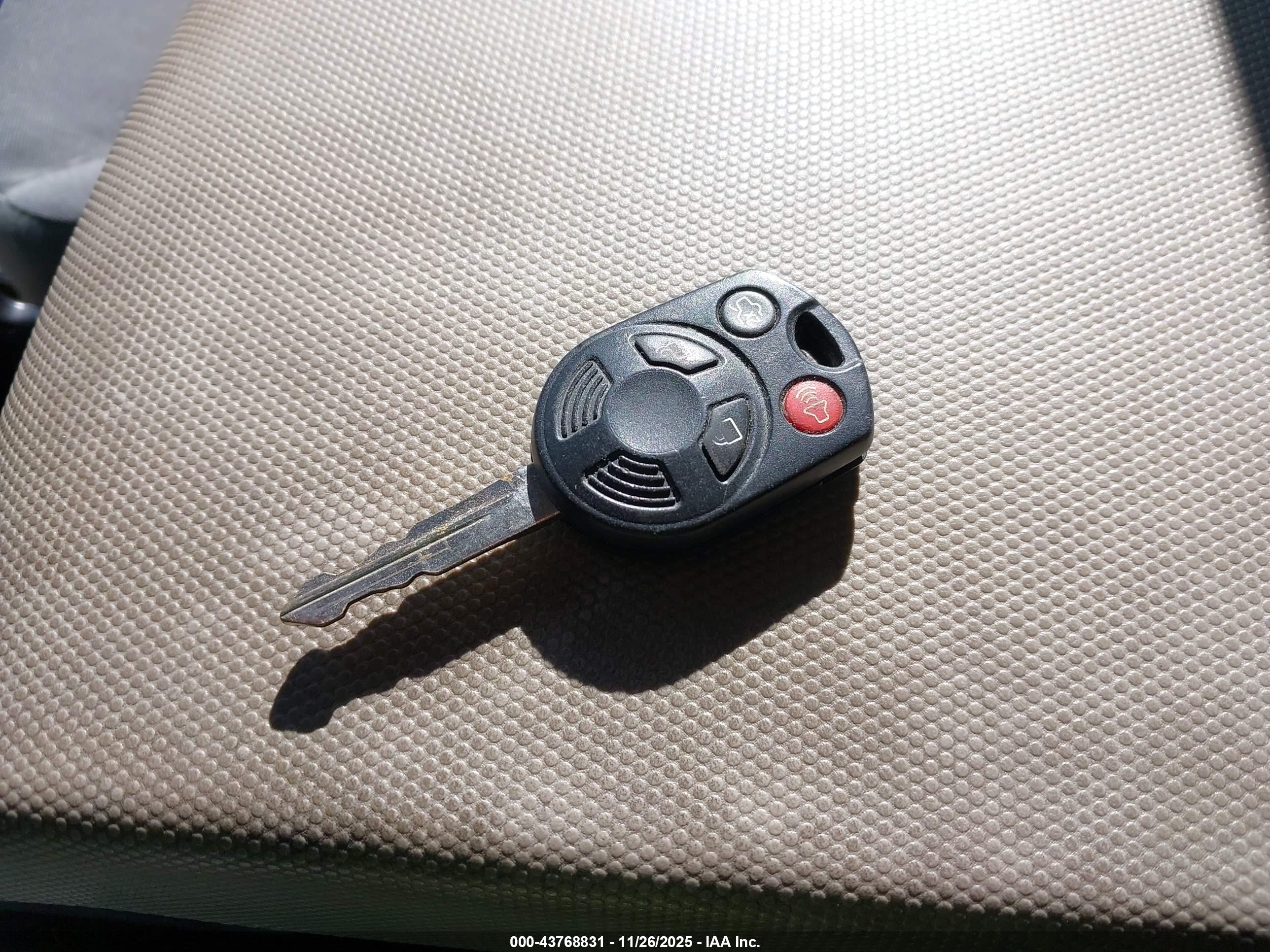 FORD ESCAPE image 11