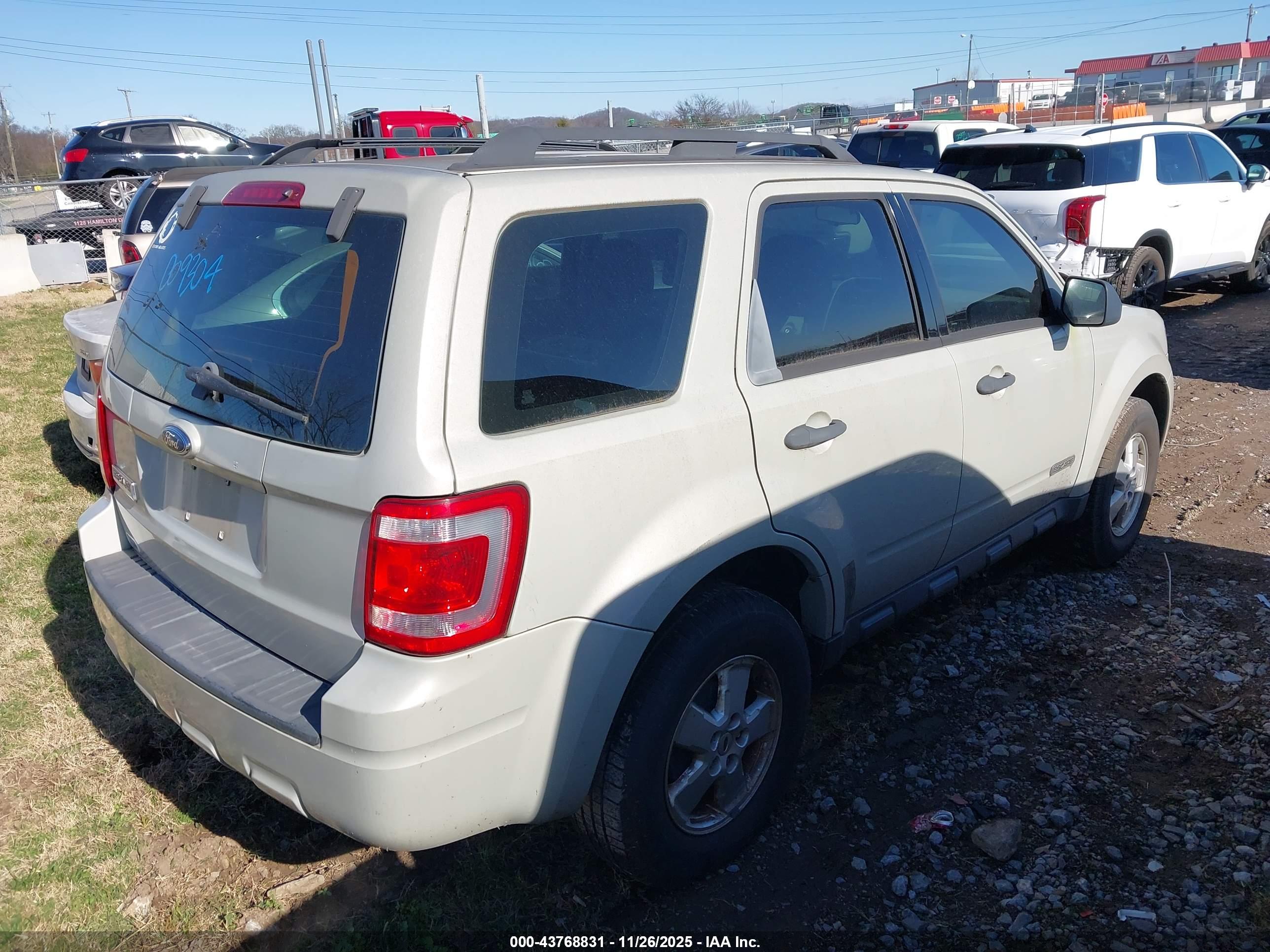 FORD ESCAPE image 4