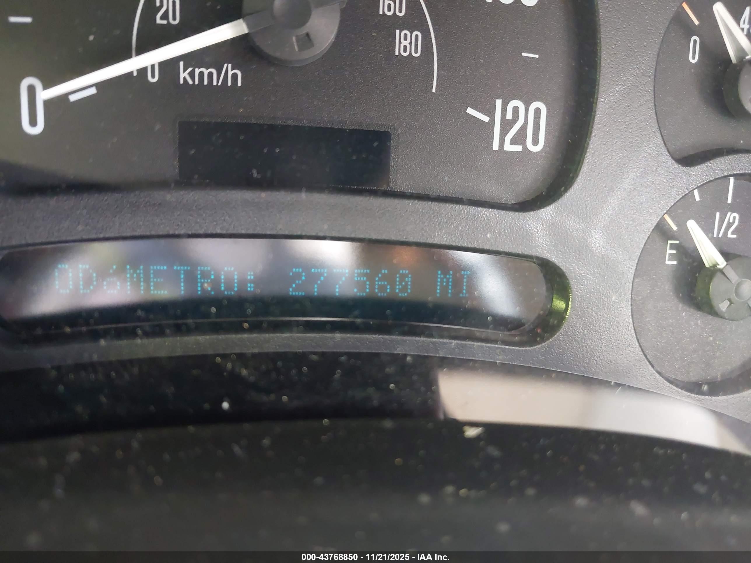 CADILLAC ESCALADE image 7