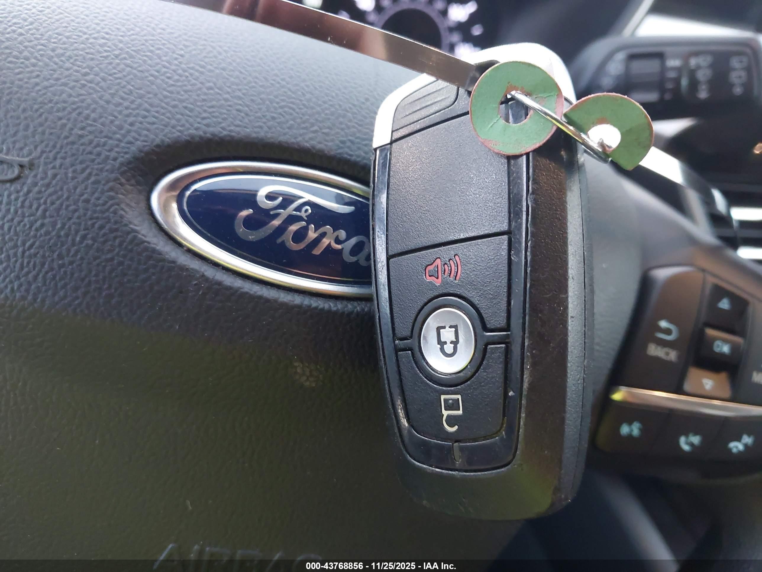 FORD ESCAPE image 11