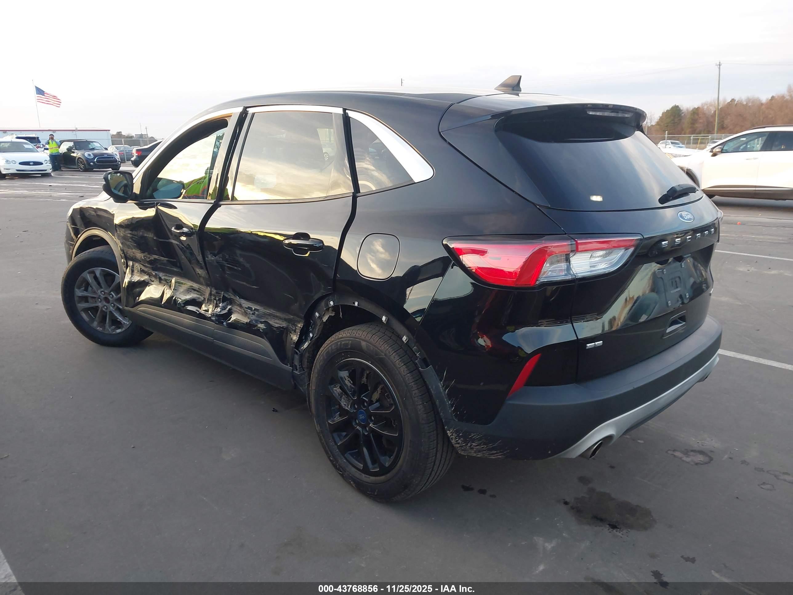 FORD ESCAPE image 3