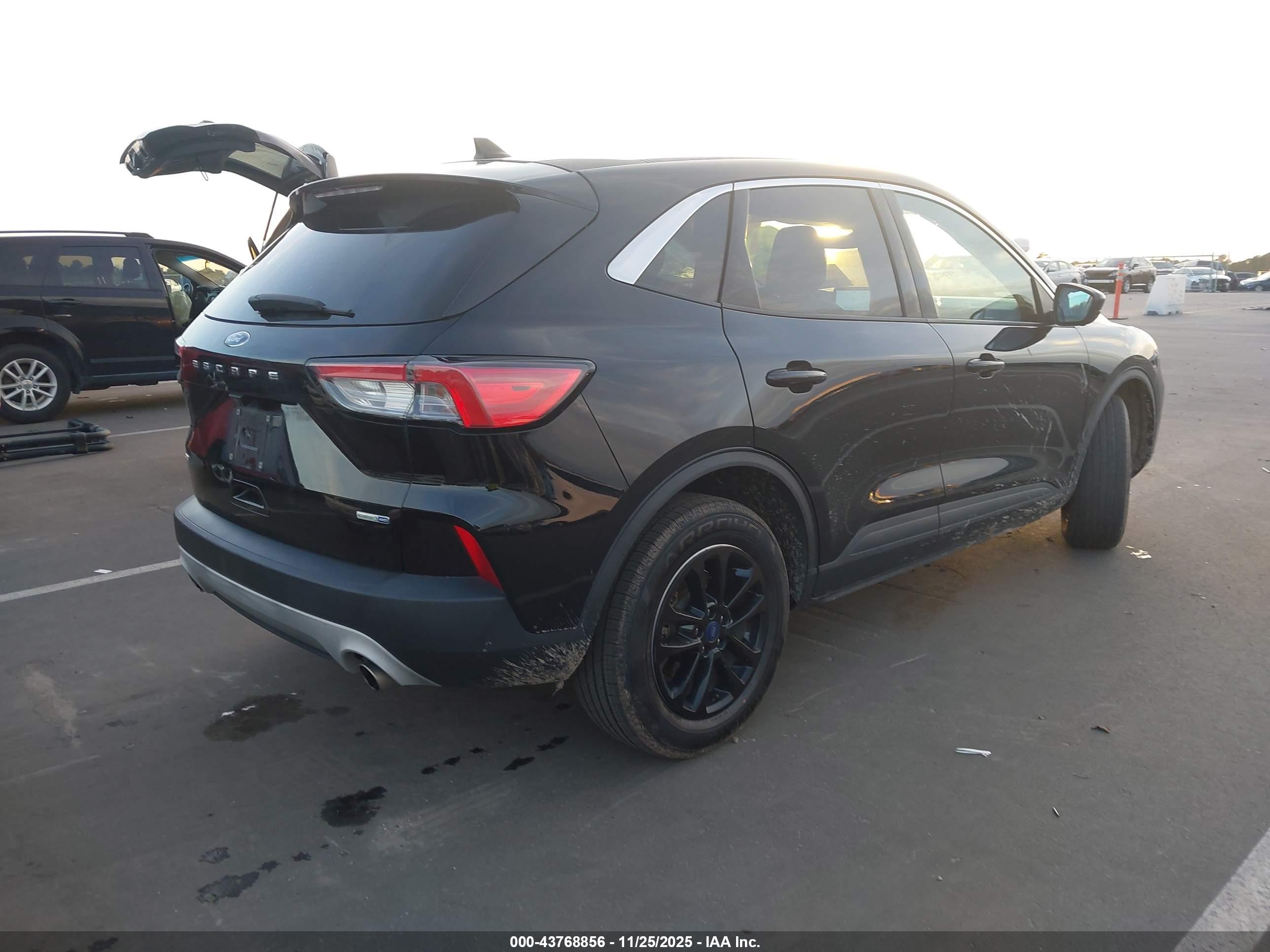 FORD ESCAPE image 4