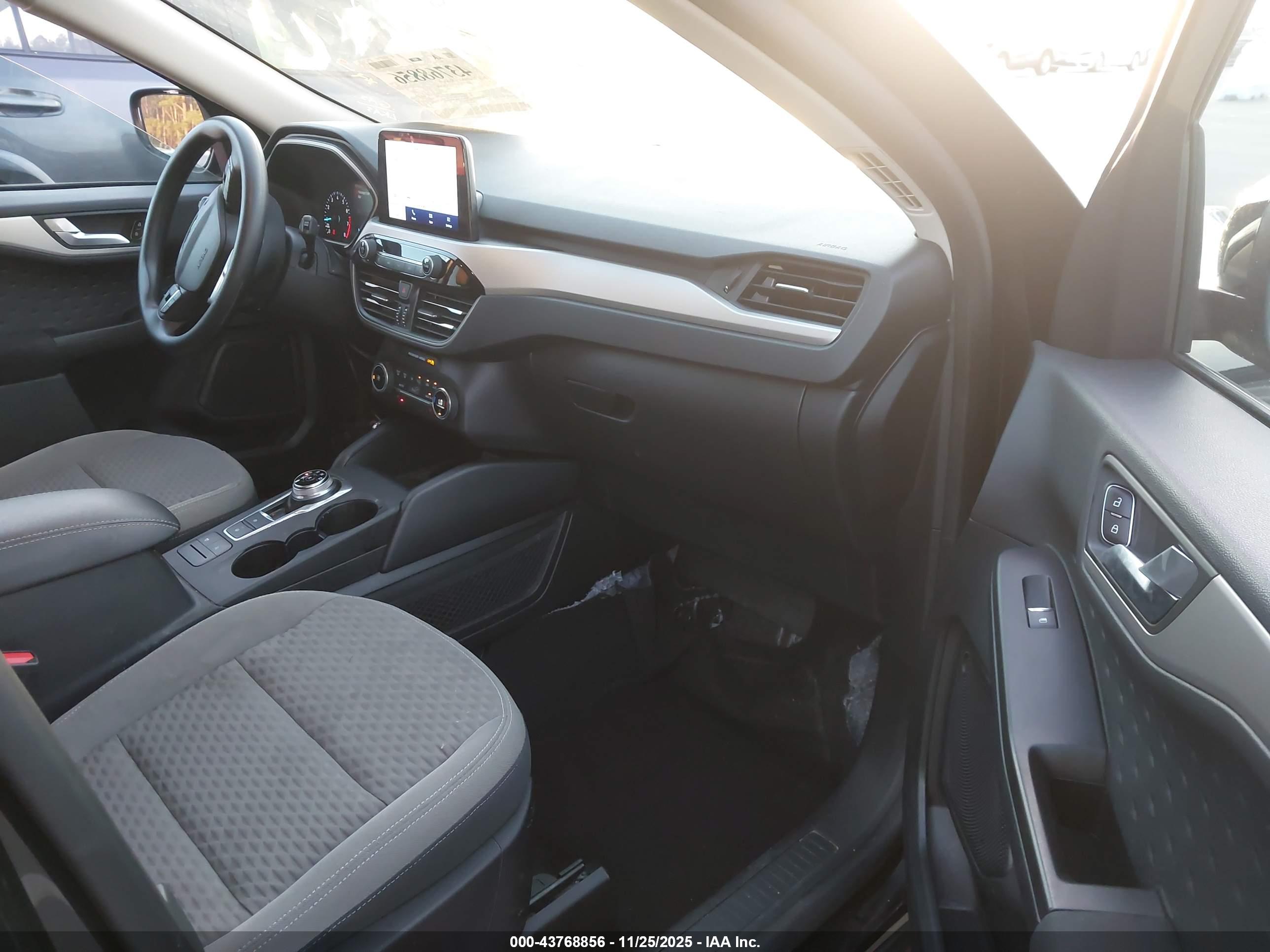 FORD ESCAPE image 5