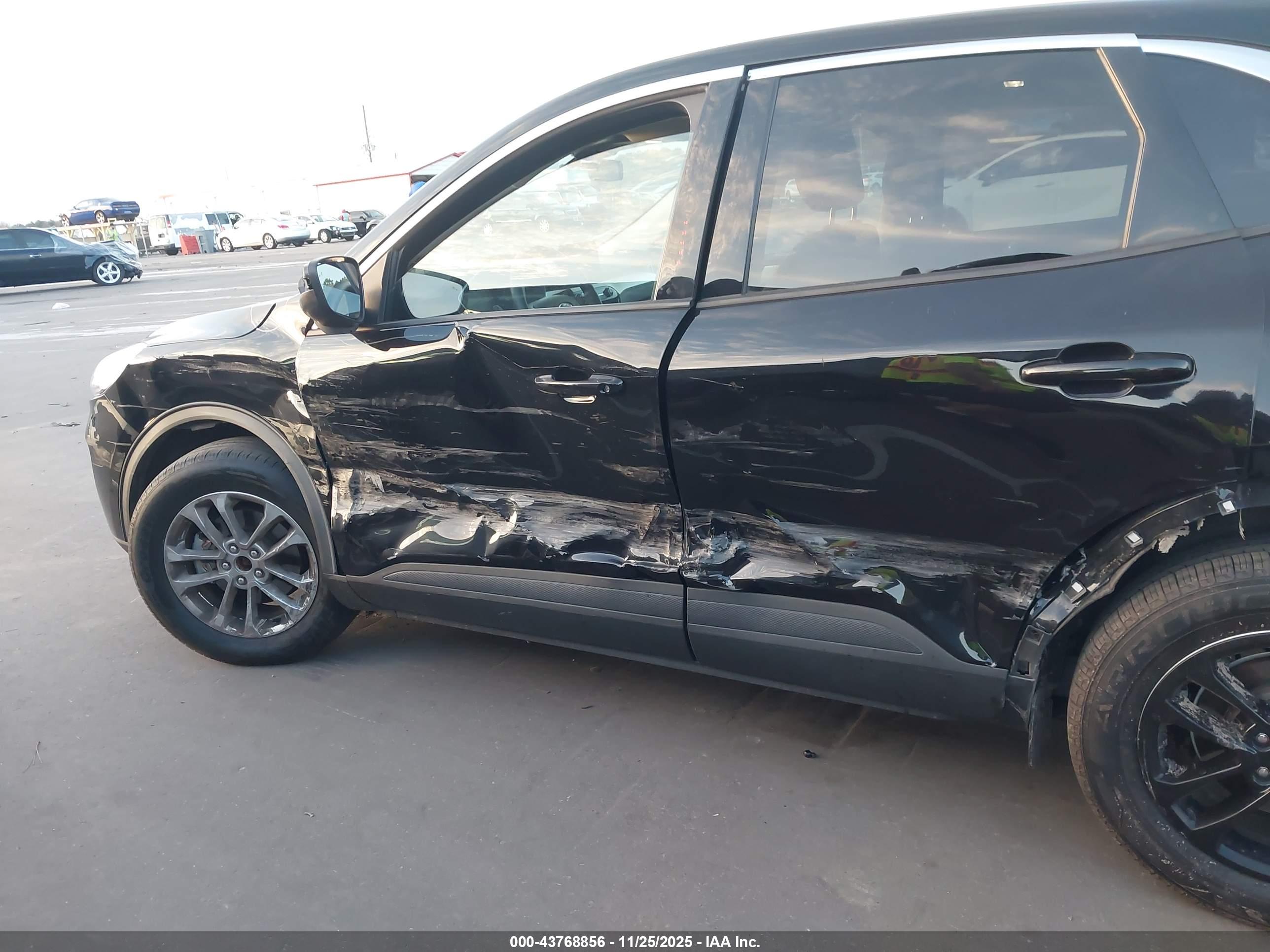 FORD ESCAPE image 6