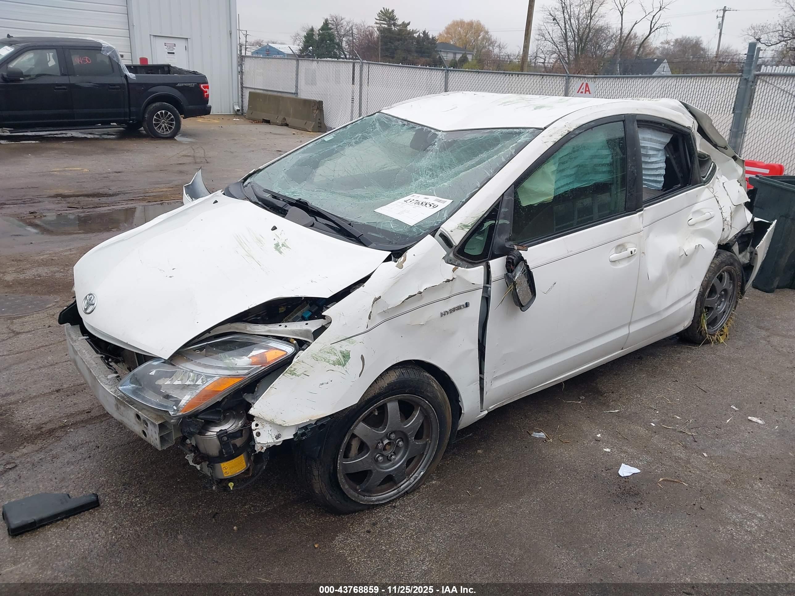 TOYOTA PRIUS image 2