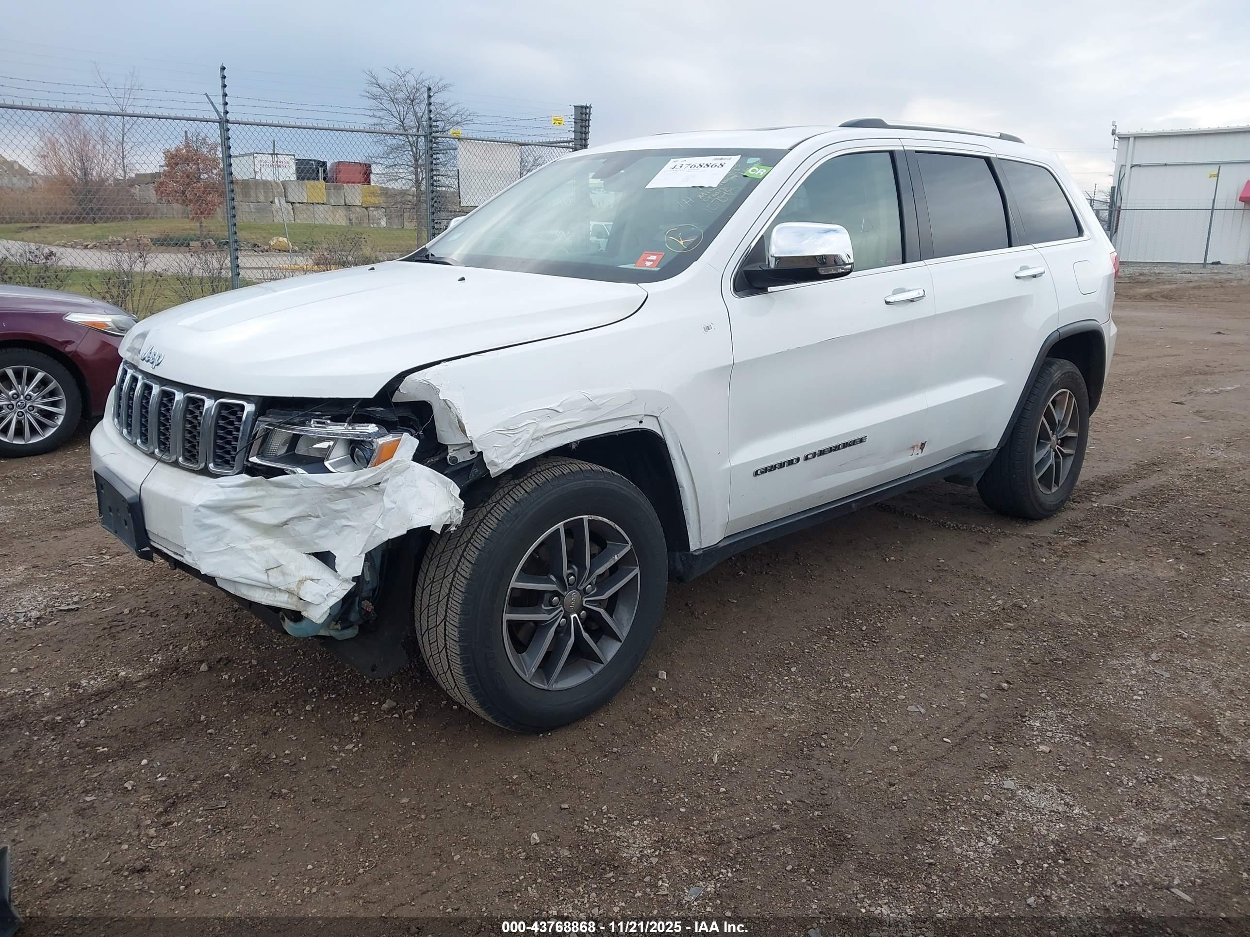 JEEP GRAND image 2