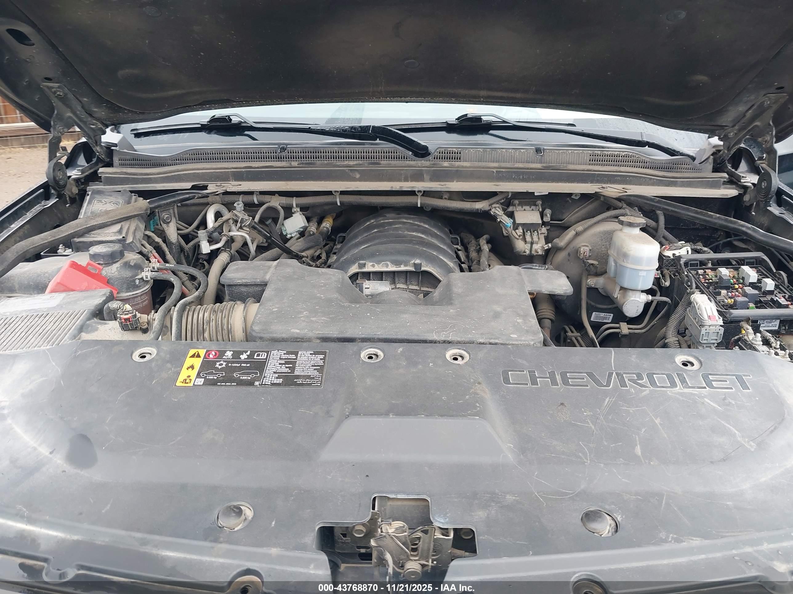 CHEVROLET TAHOE image 10