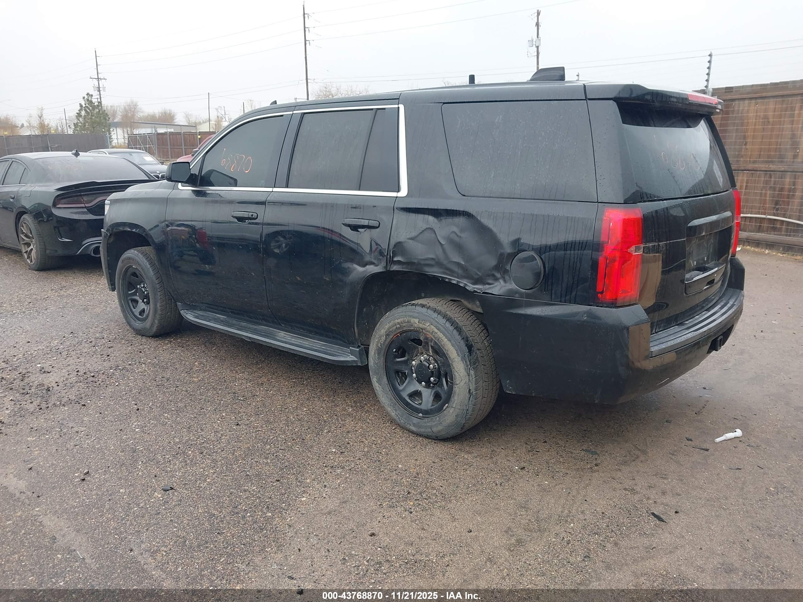 CHEVROLET TAHOE image 3