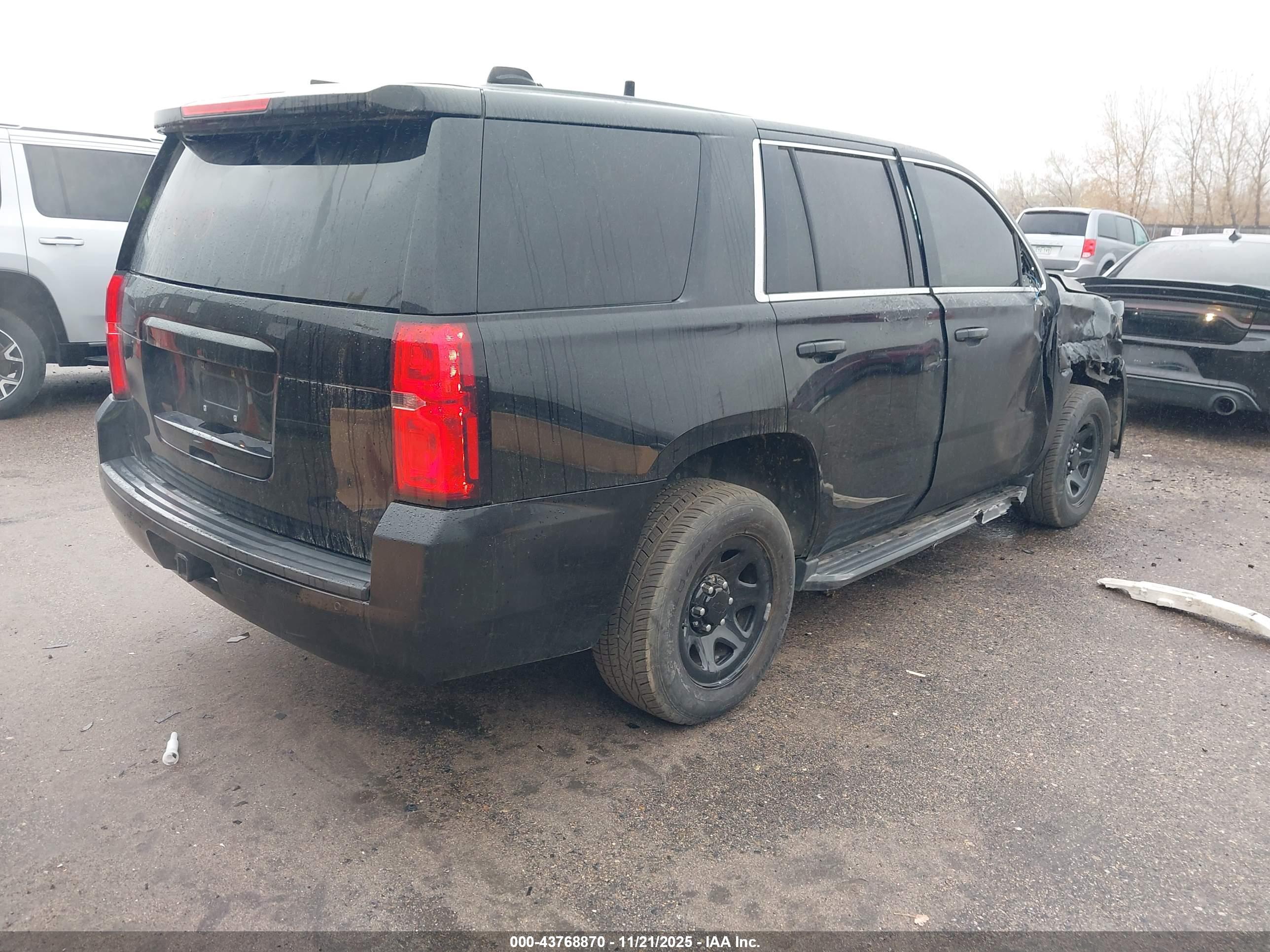 CHEVROLET TAHOE image 4