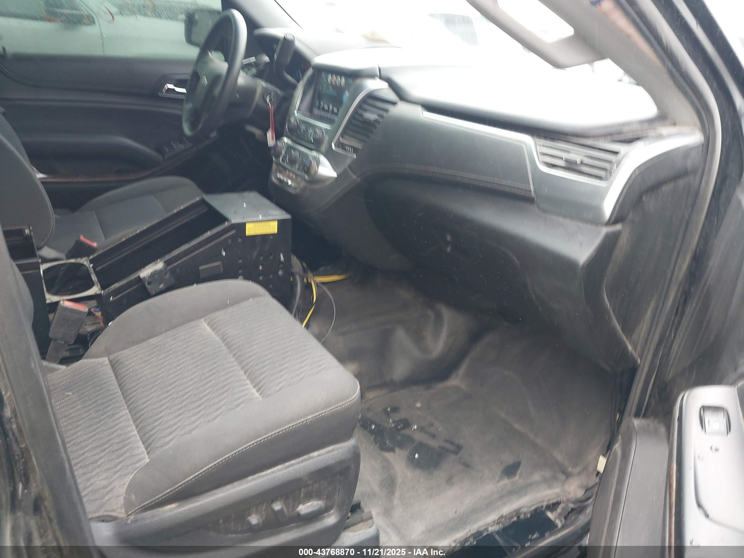 CHEVROLET TAHOE image 5