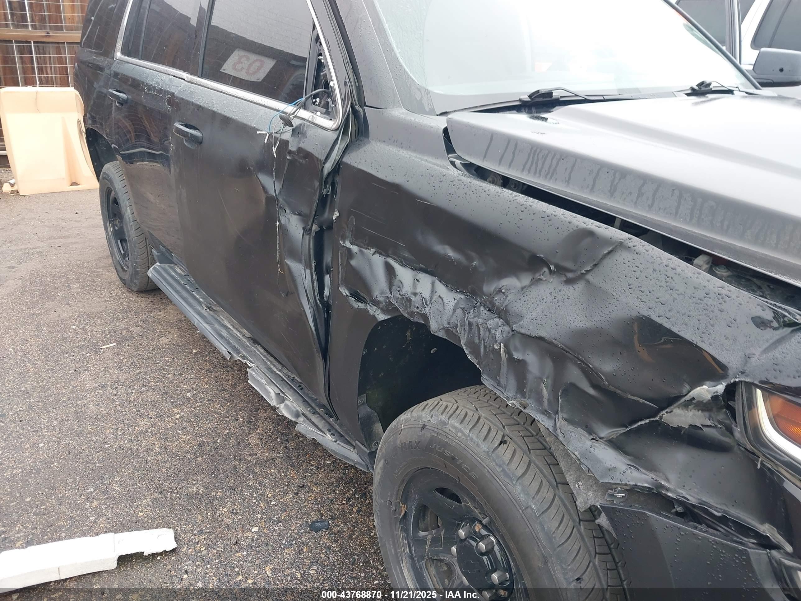 CHEVROLET TAHOE image 6