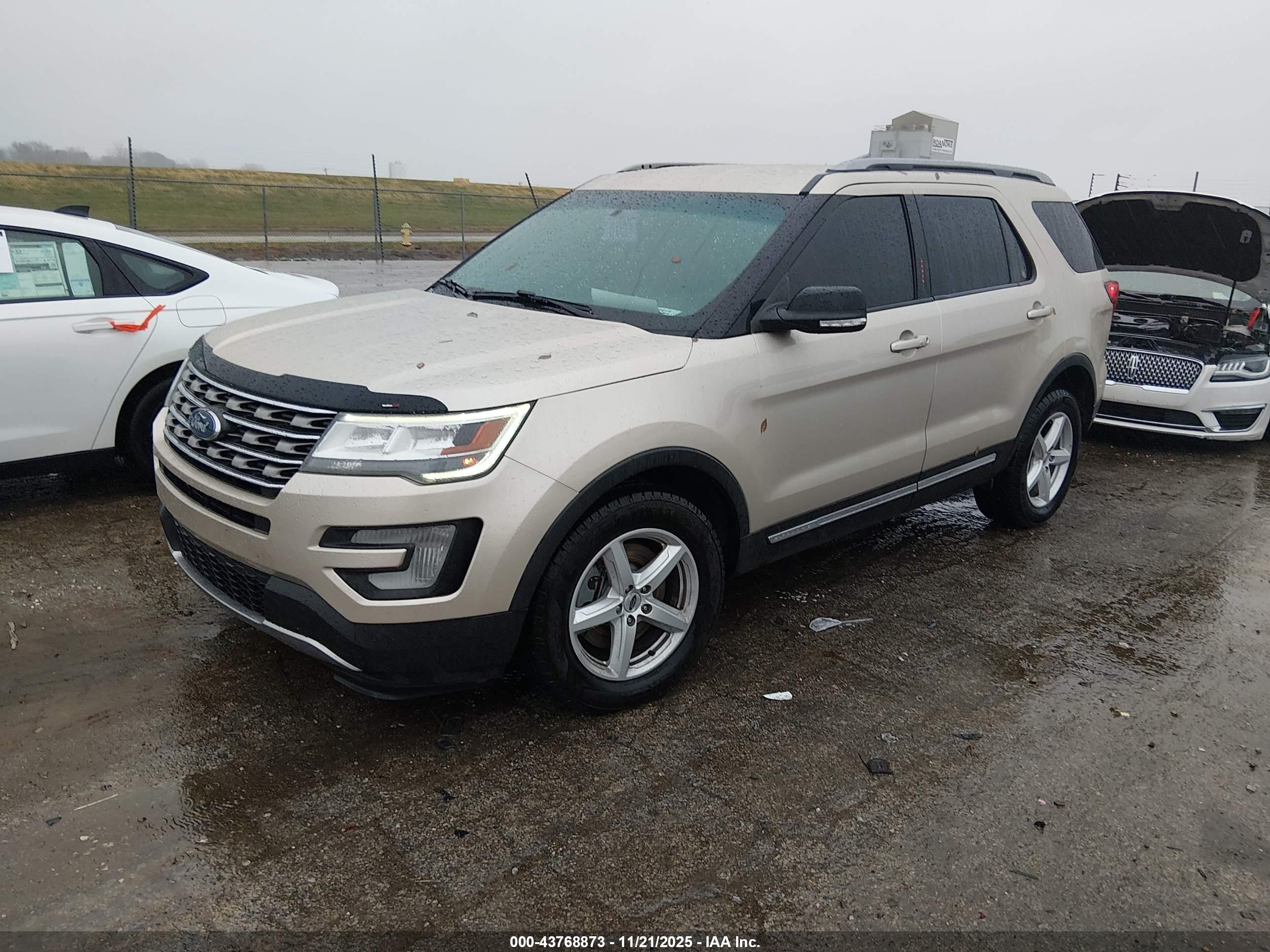 FORD EXPLORER image 2