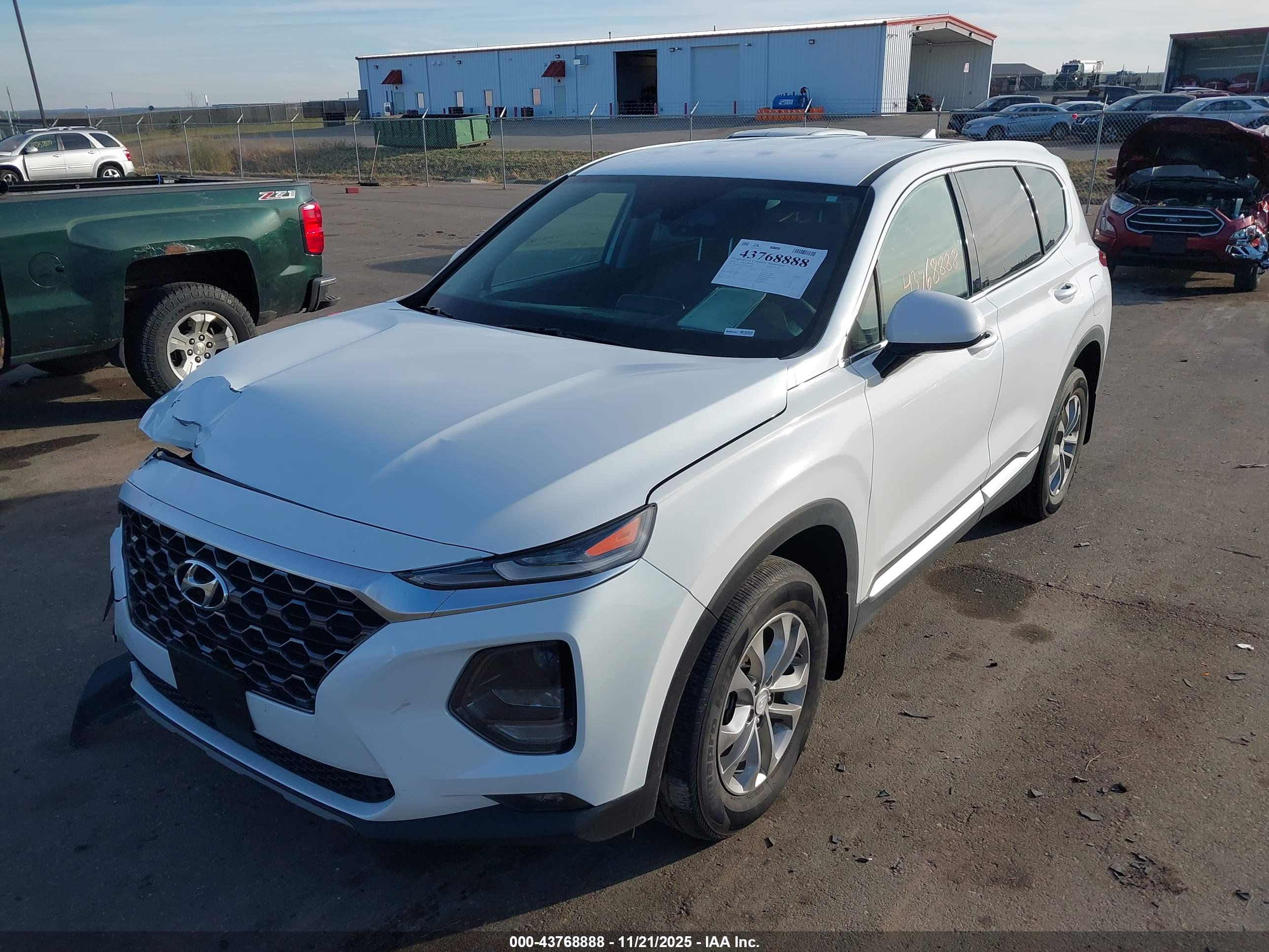 HYUNDAI SANTA image 2