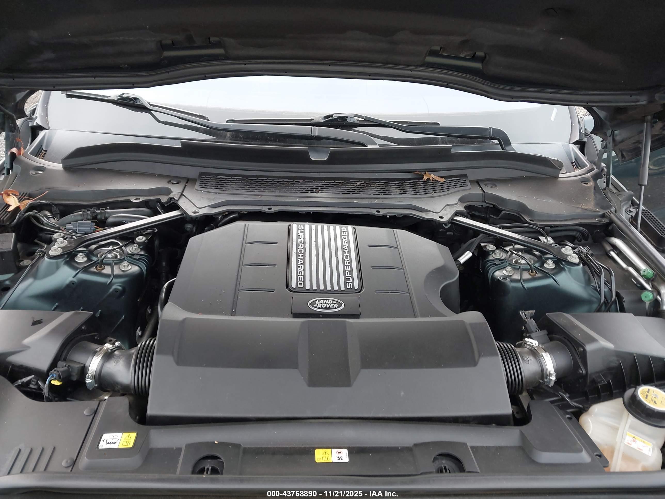 LAND ROVER image 10