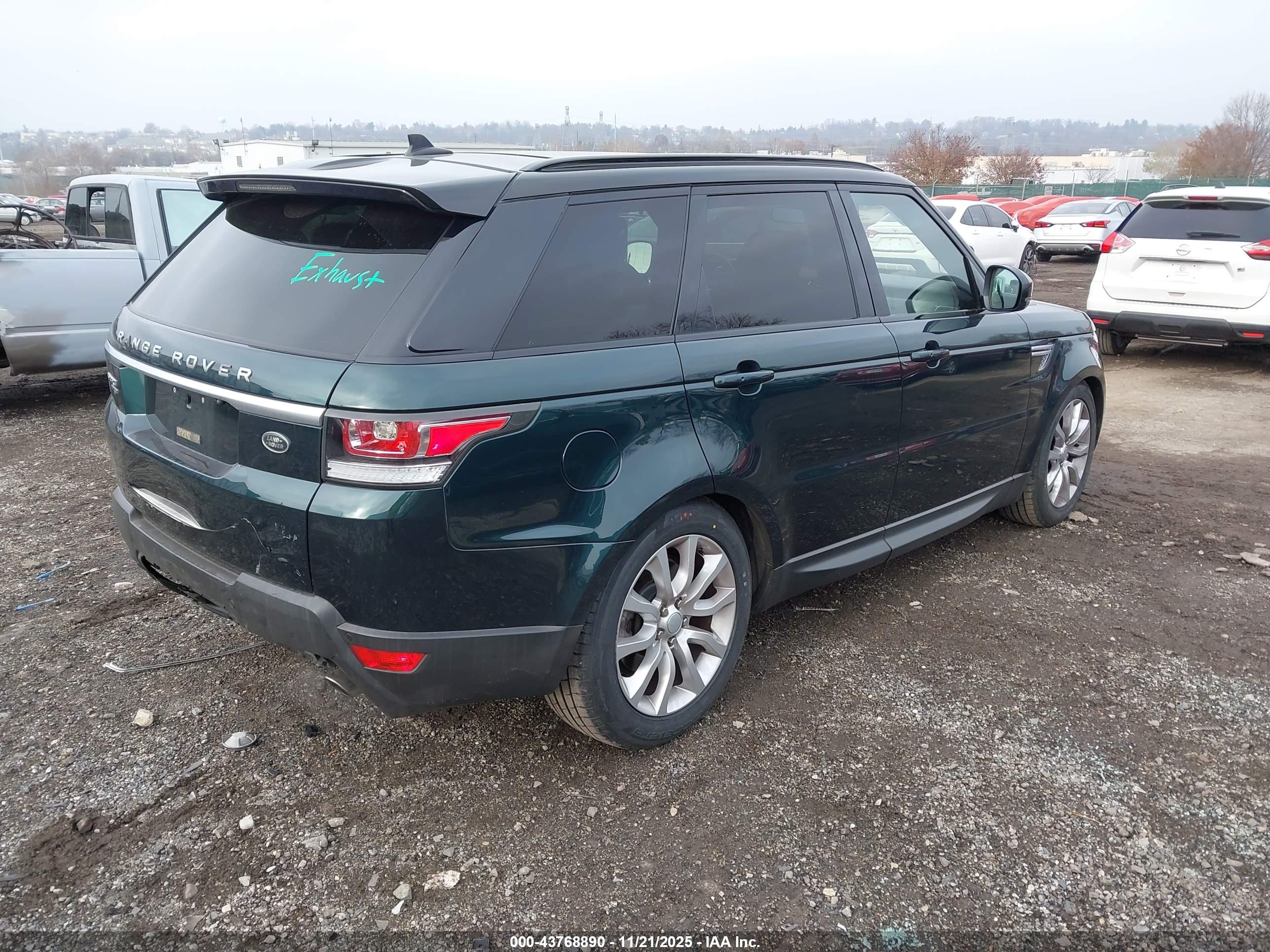 LAND ROVER image 4
