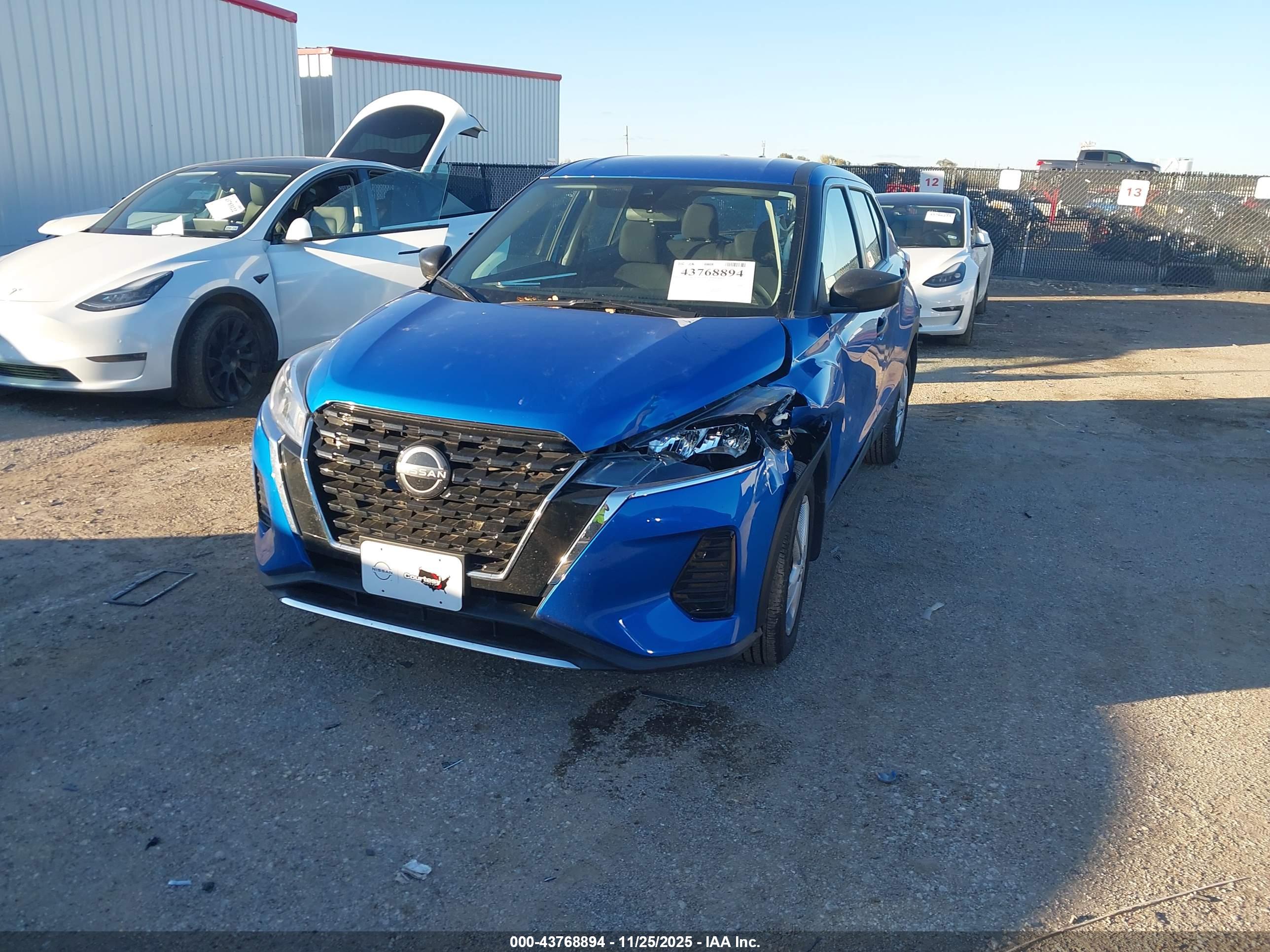 NISSAN KICKS image 2