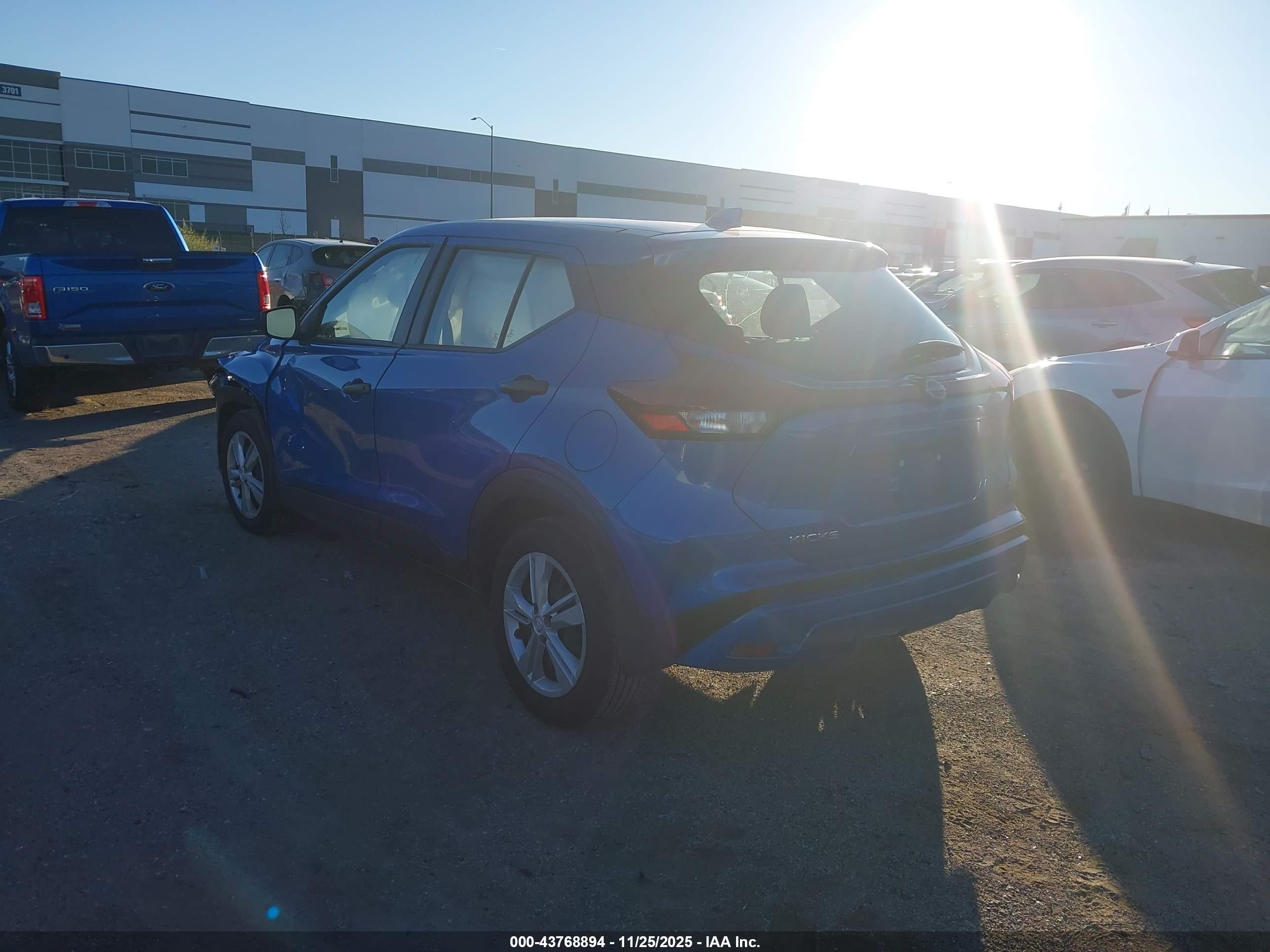 NISSAN KICKS image 3