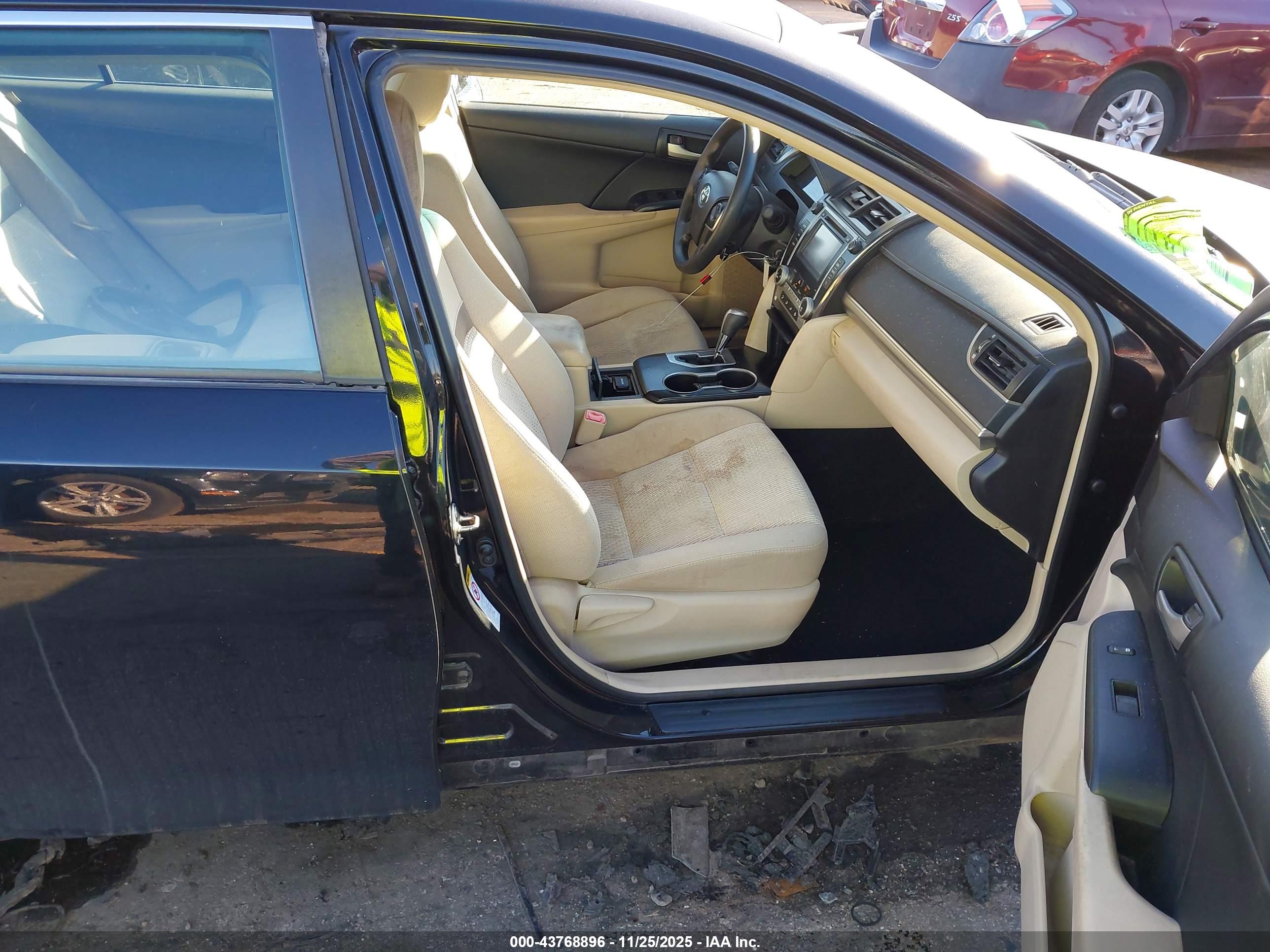 TOYOTA CAMRY image 5