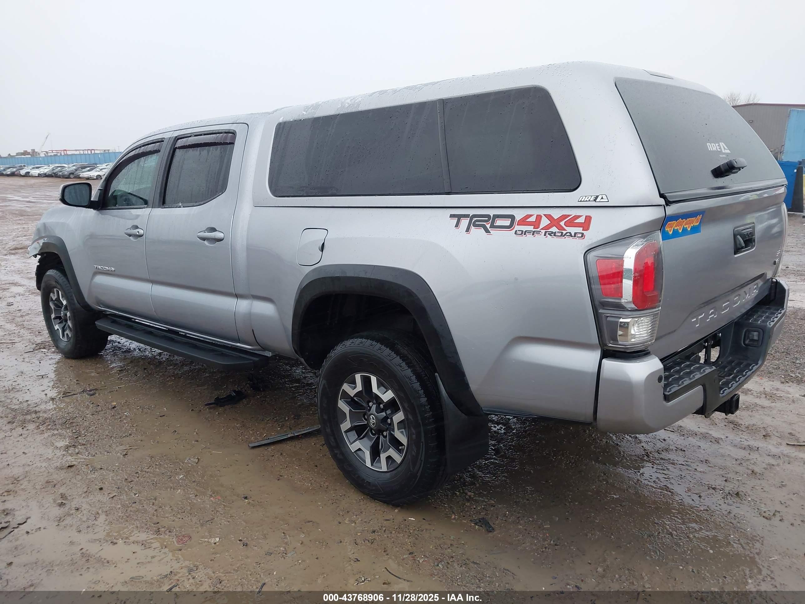 TOYOTA TACOMA image 3