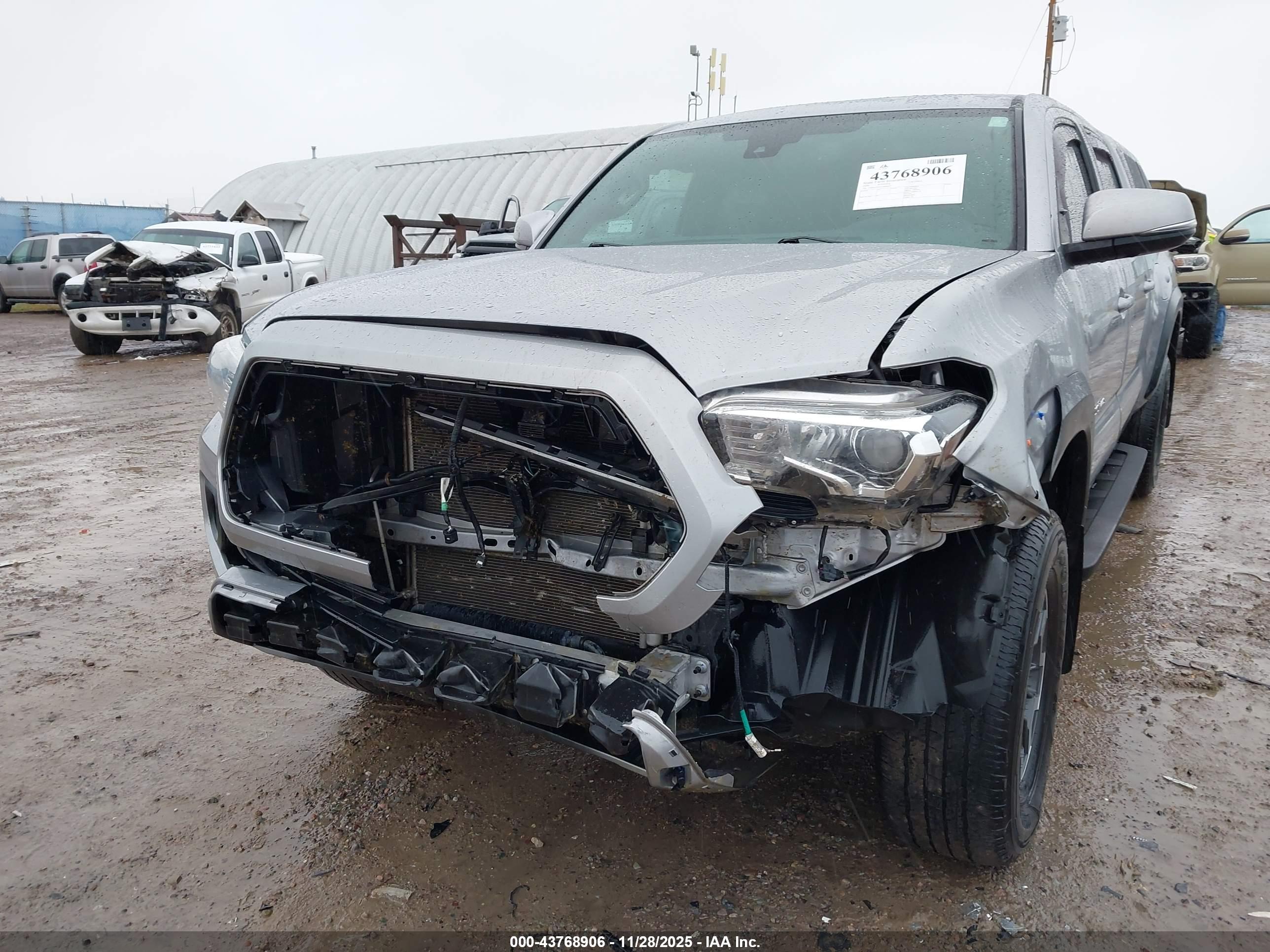 TOYOTA TACOMA image 6