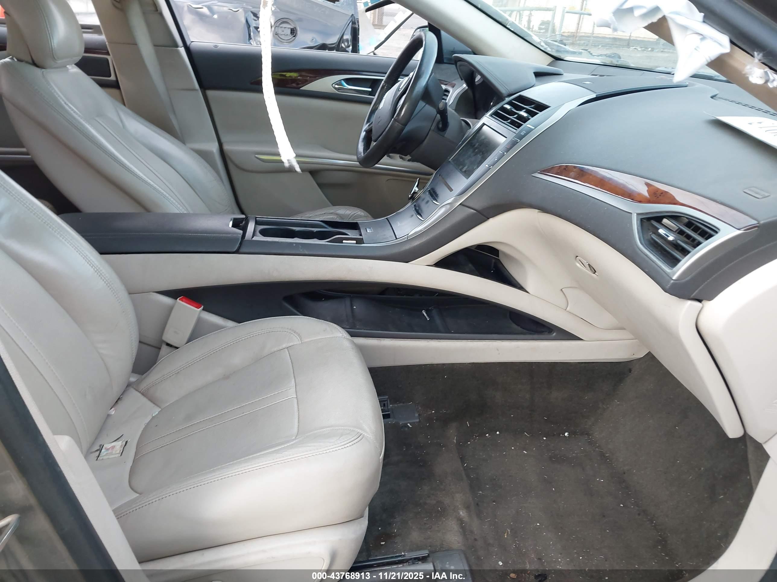 LINCOLN MKZ image 5