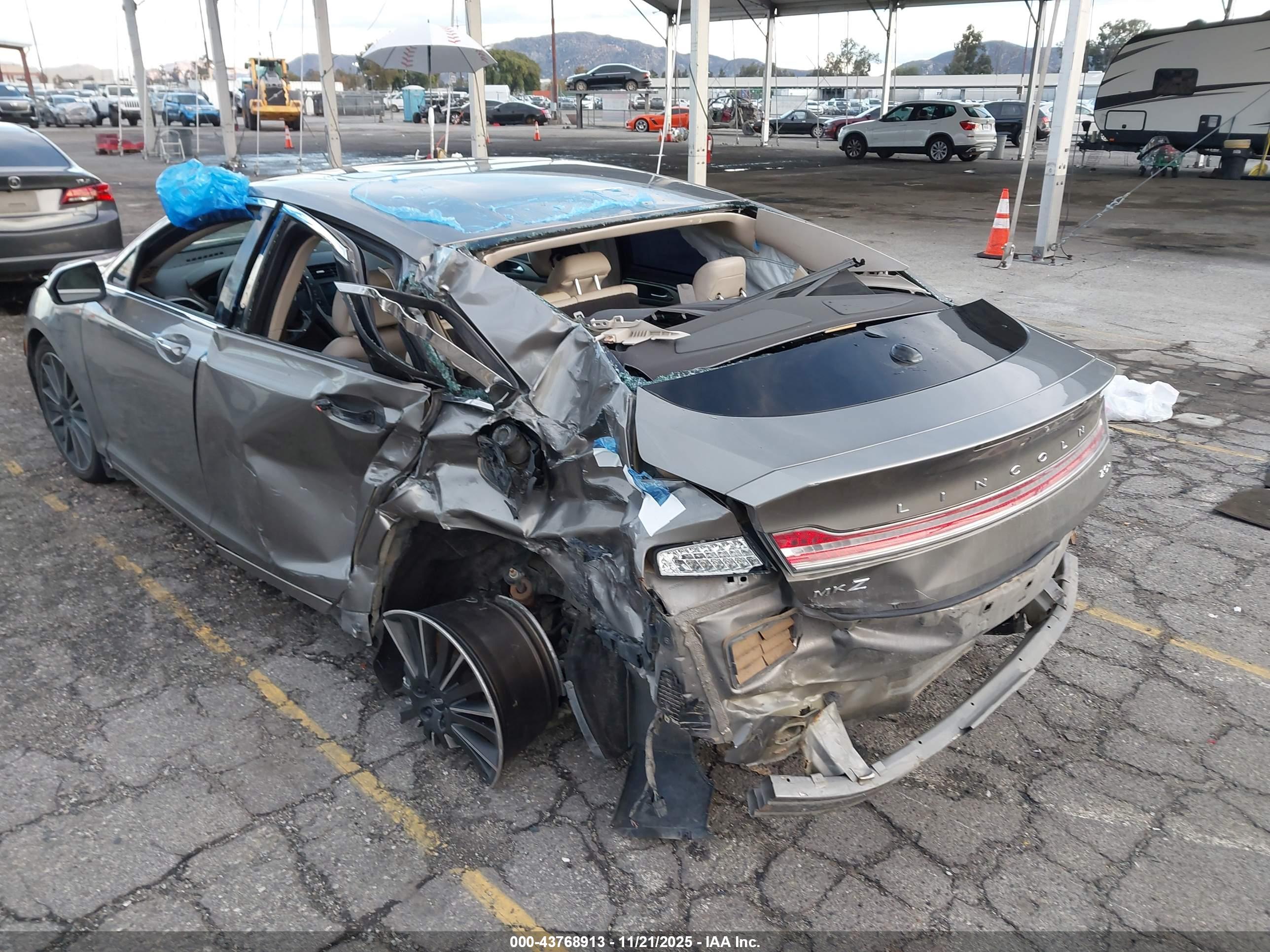 LINCOLN MKZ image 6