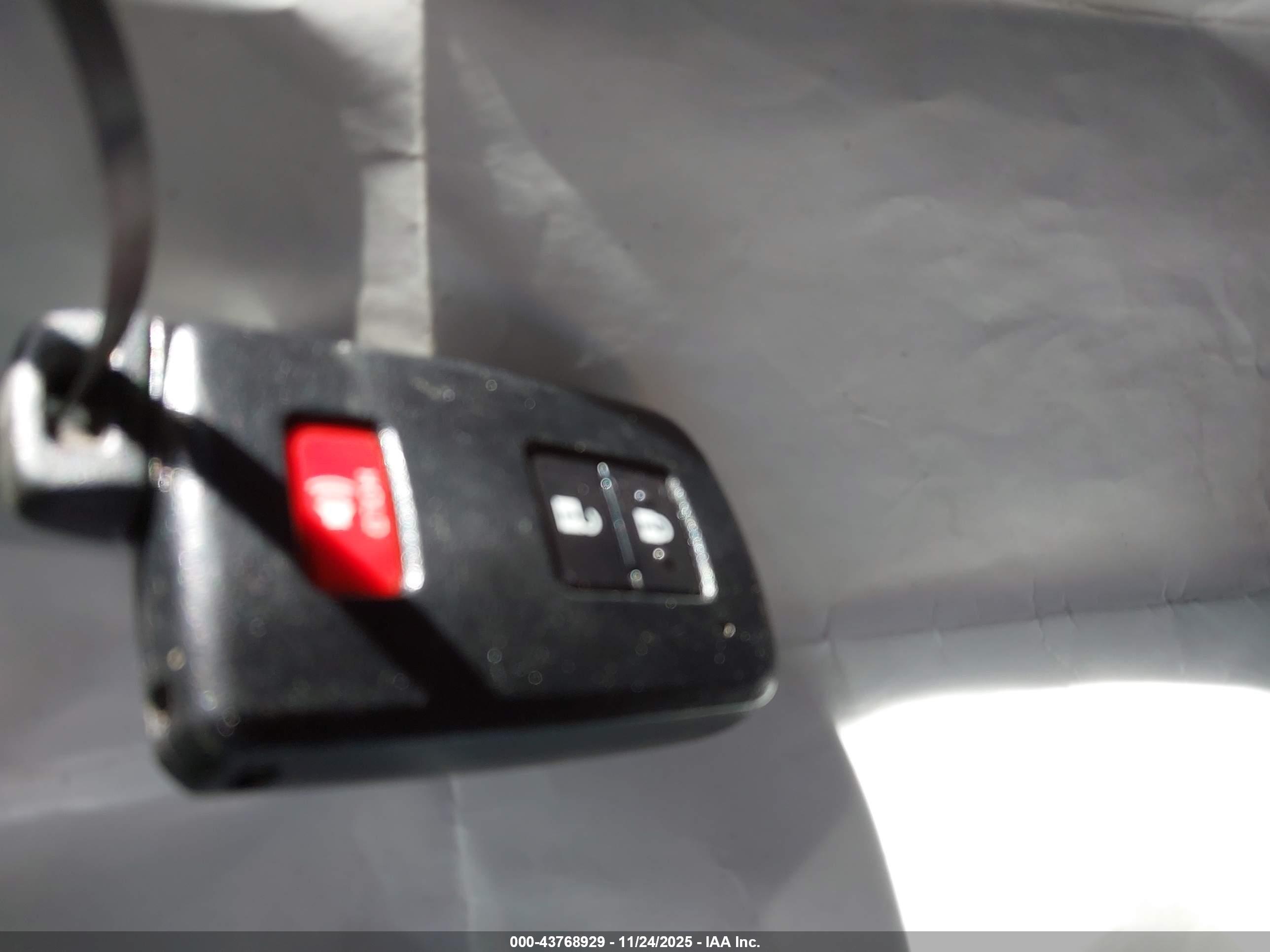 TOYOTA TACOMA image 11