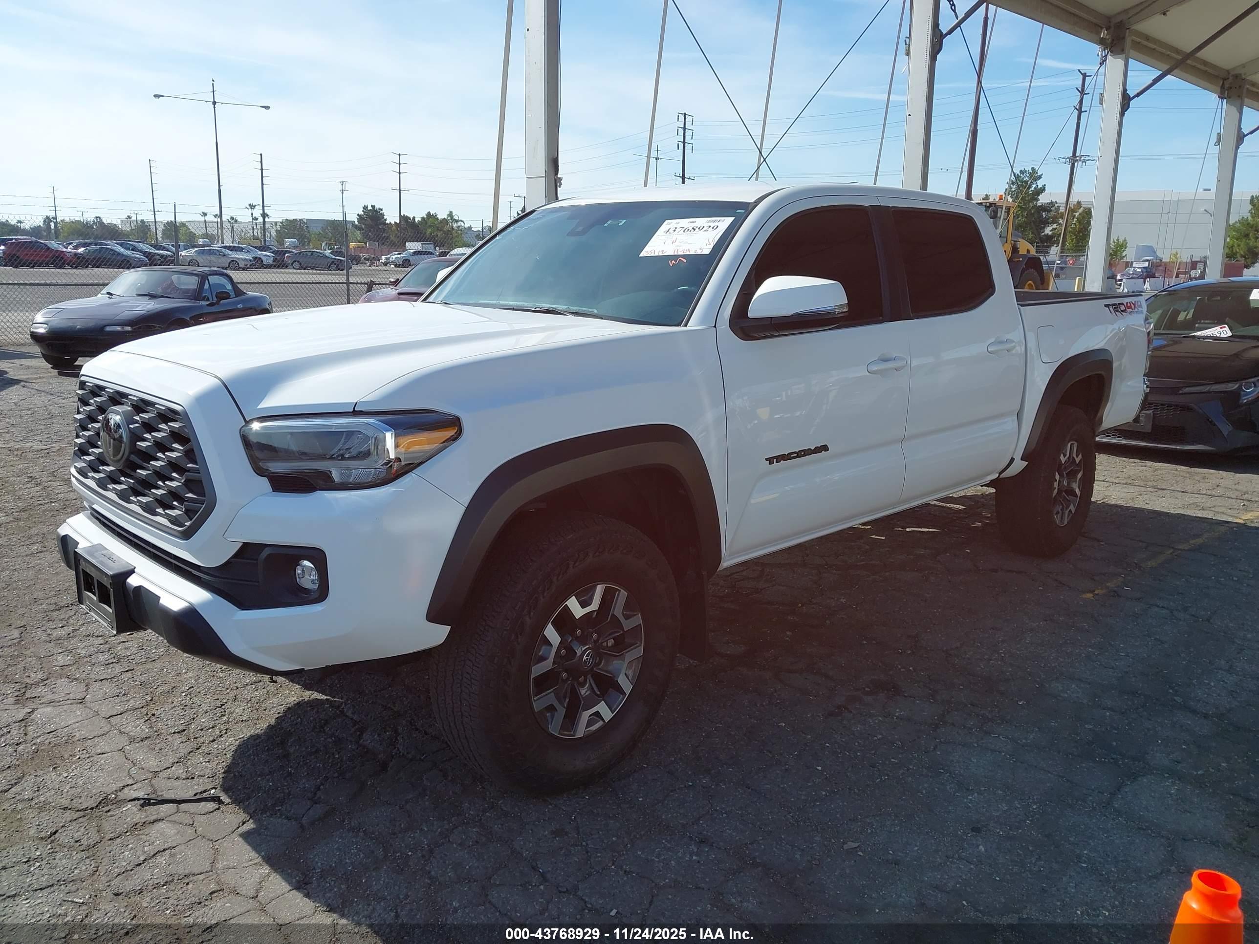 TOYOTA TACOMA image 2