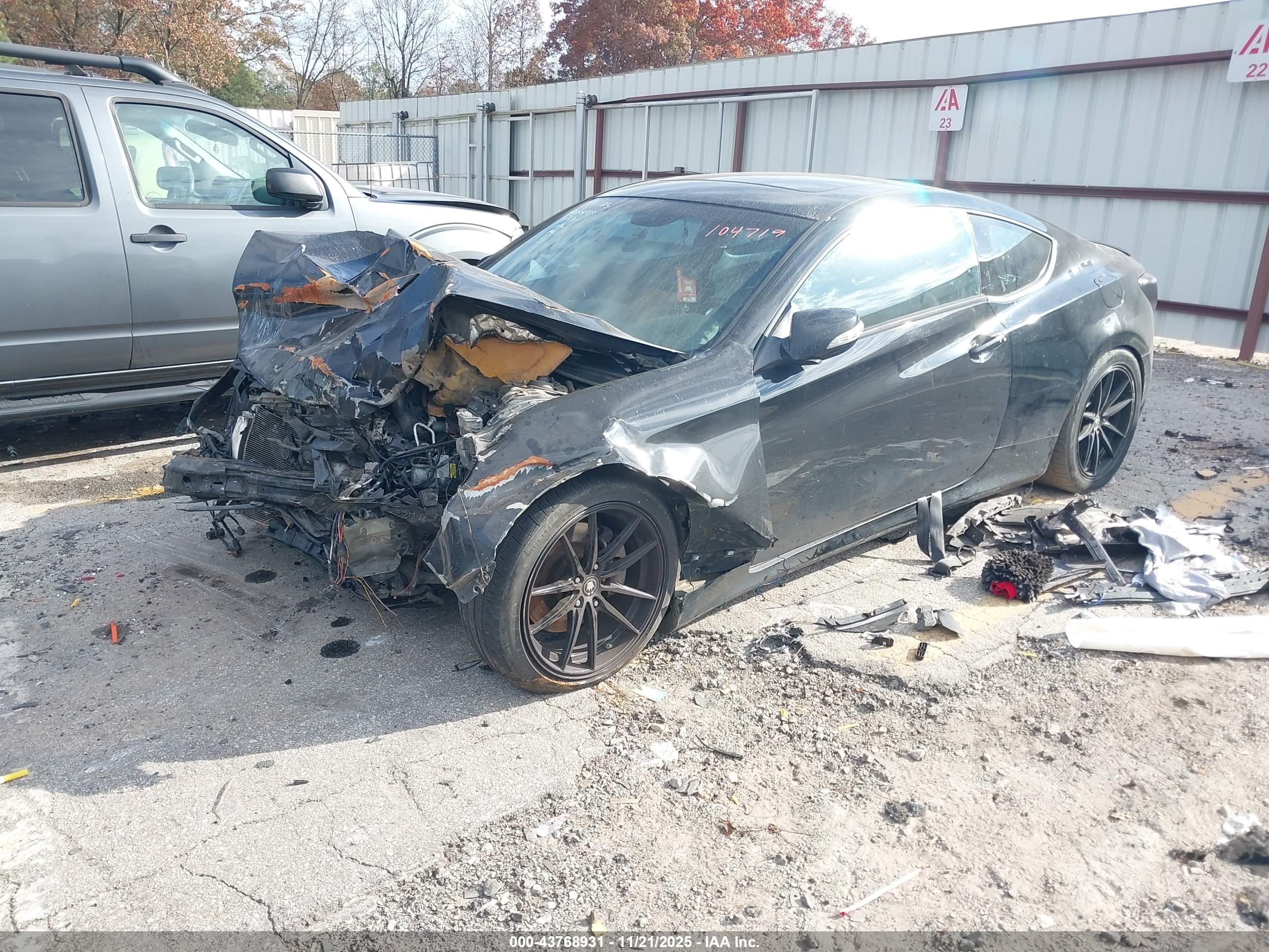 HYUNDAI GENESIS image 2
